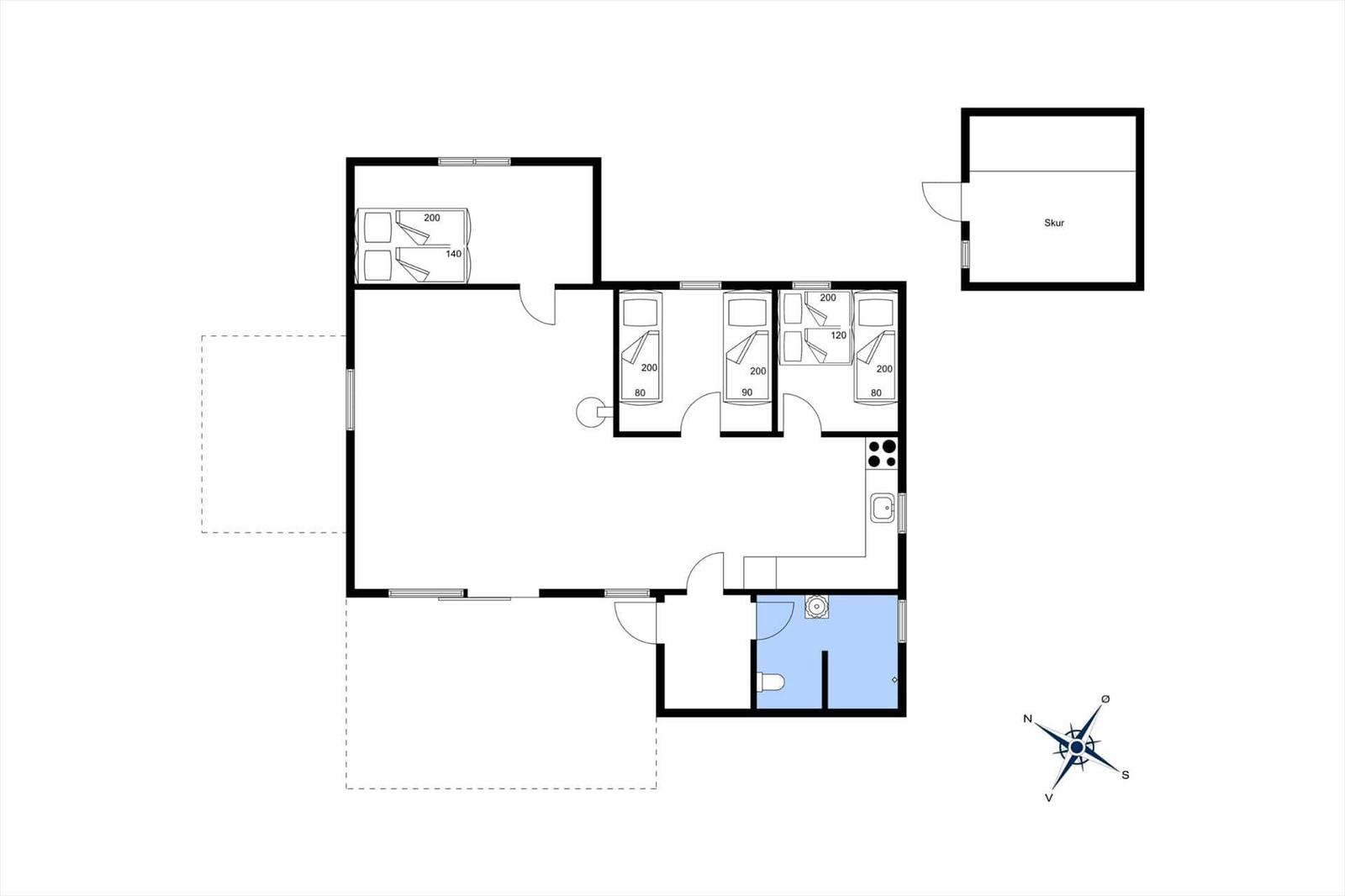Wohnung mit vier Schlafzimmern, Küche und Bad. Außentür und Garage vorhanden.