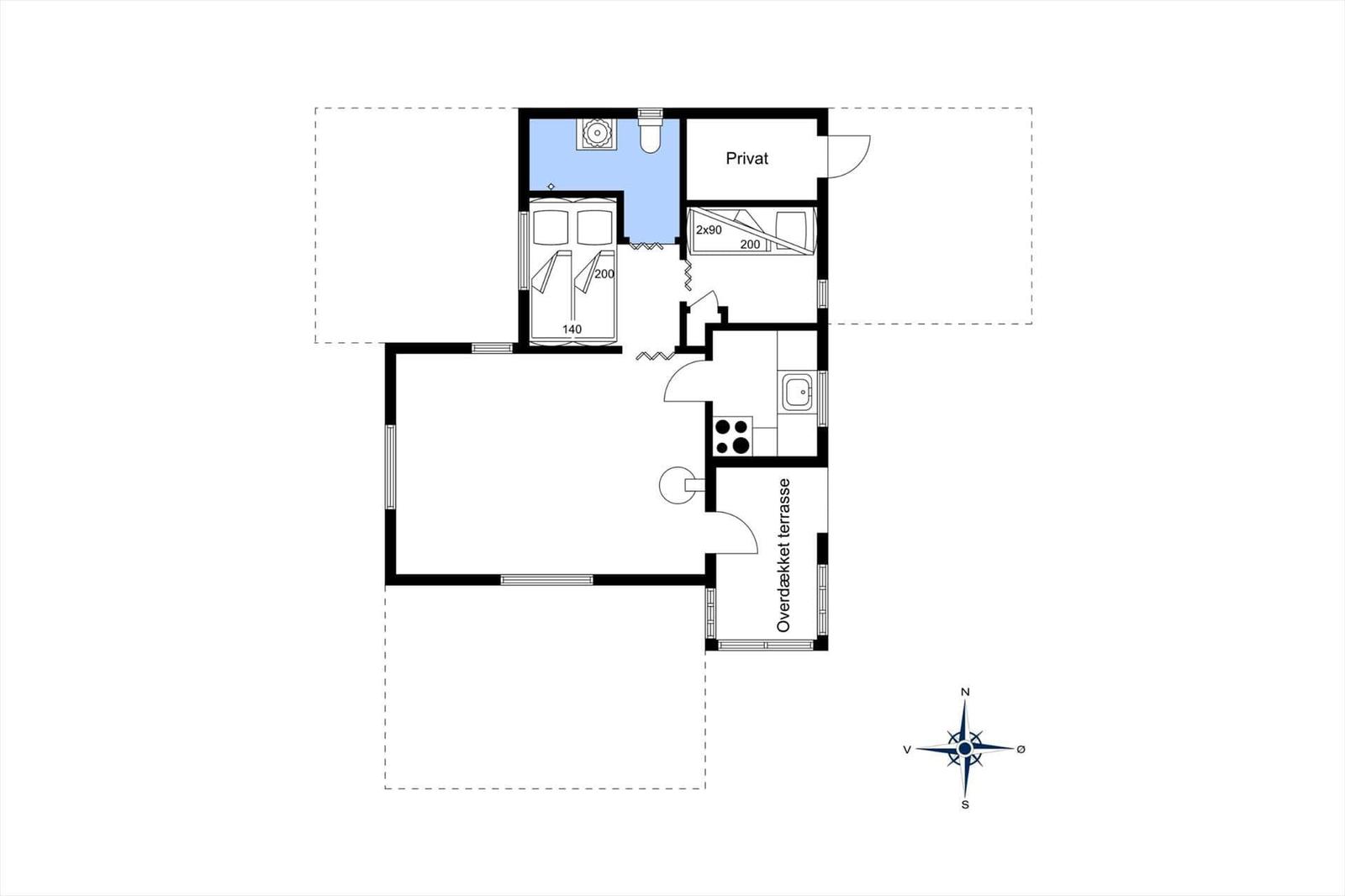 This apartment has a kitchen, a bathroom, a bedroom, and a covered terrace.