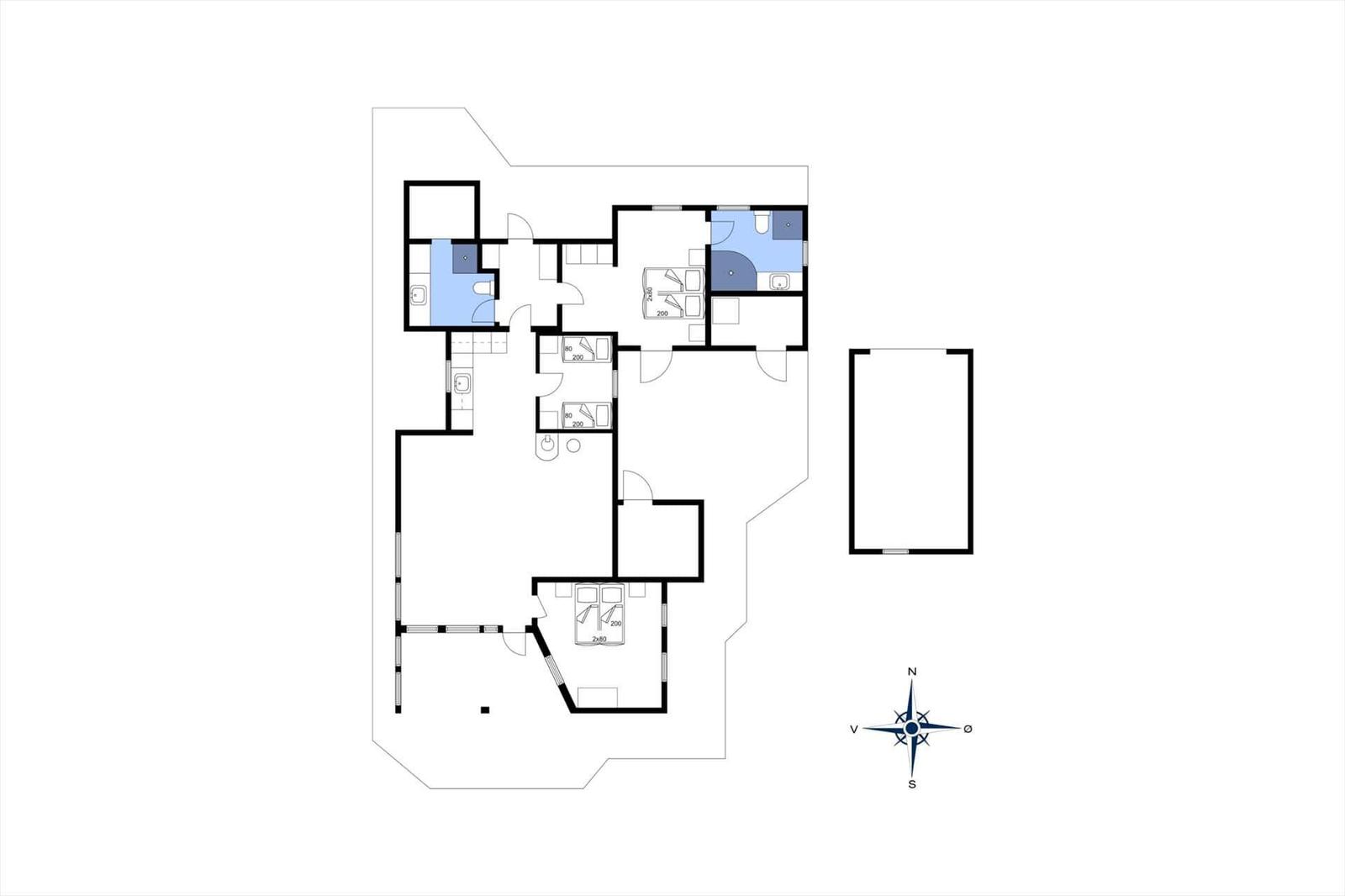 Grundriss einer Wohnung mit drei Schlafzimmern, zwei Bädern und Küche.
