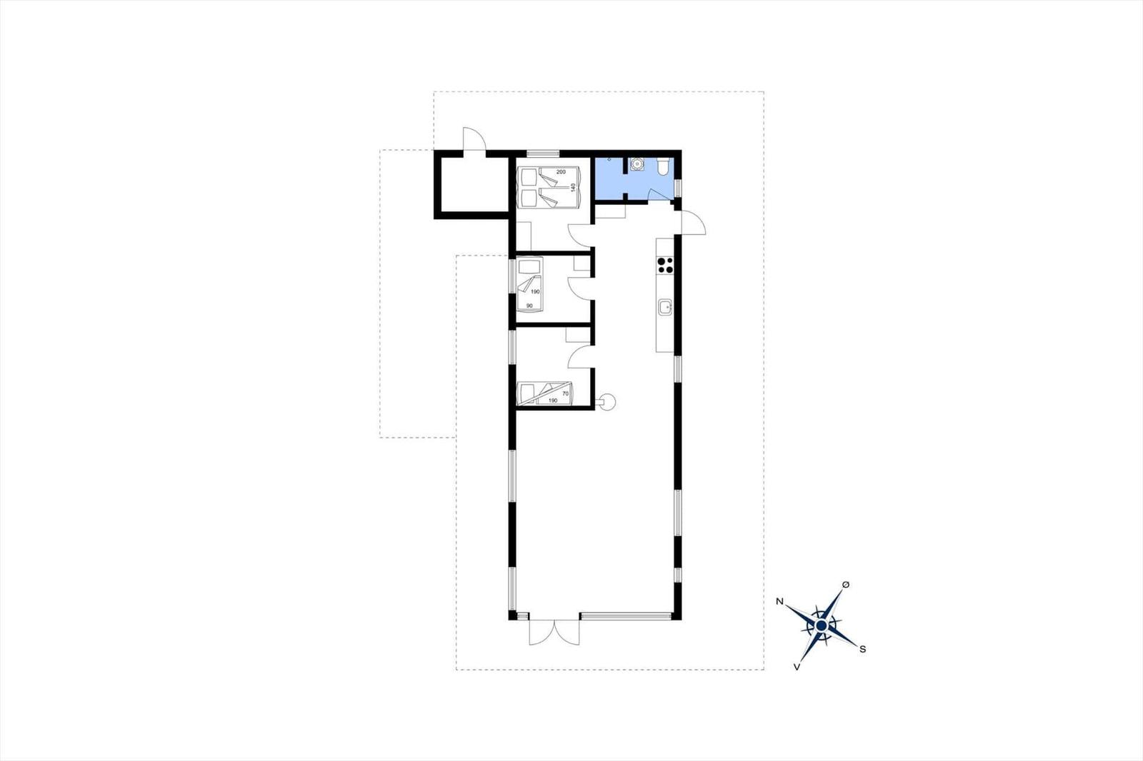 Wohnung mit drei Schlafzimmern, Küche und Bad. Orientierung mit Kompass.