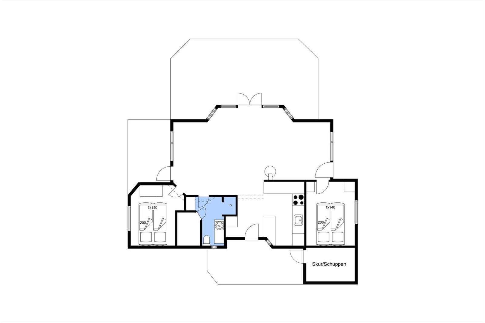 Wohnung mit zwei Schlafzimmern, Küche und Bad. Skur/Schuppen vorhanden.