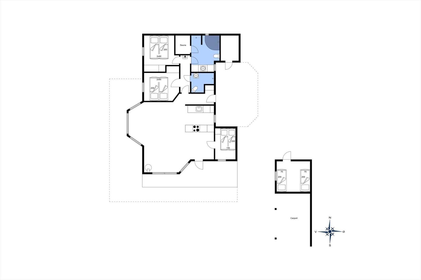 Wohnung mit drei Schlafzimmern, Sauna und Carport. Flur mit Küche und Bad.