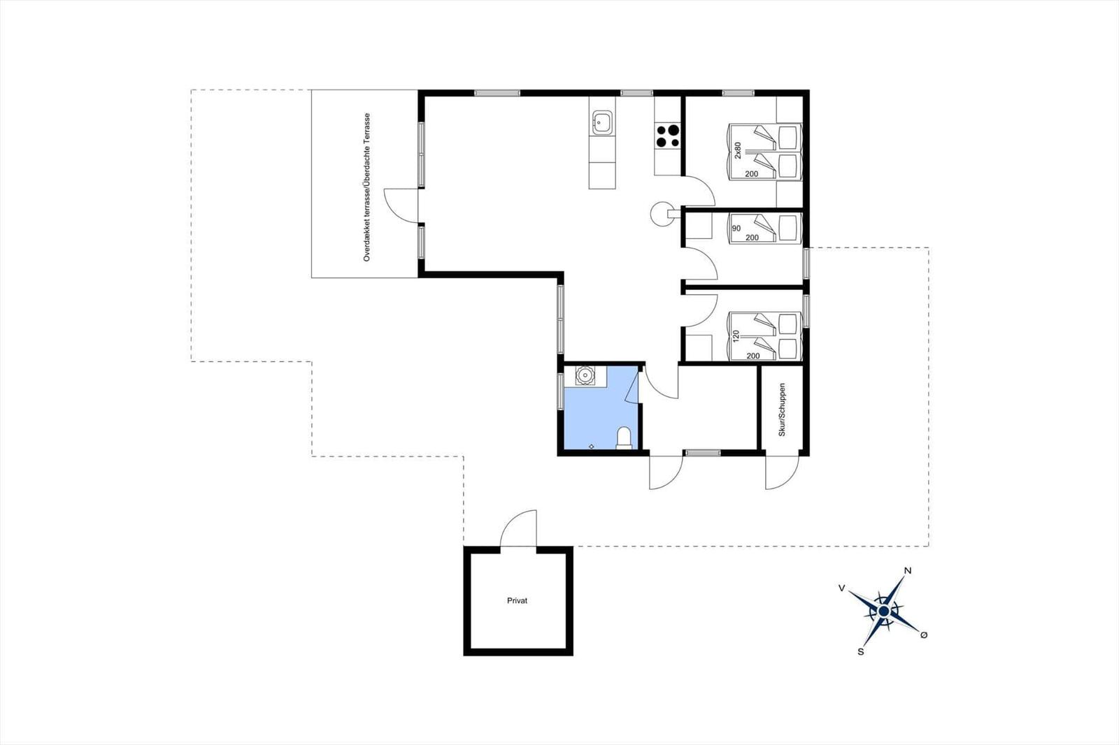 Wohnung mit drei Schlafzimmern, Küche, Bad und überdachter Terrasse.