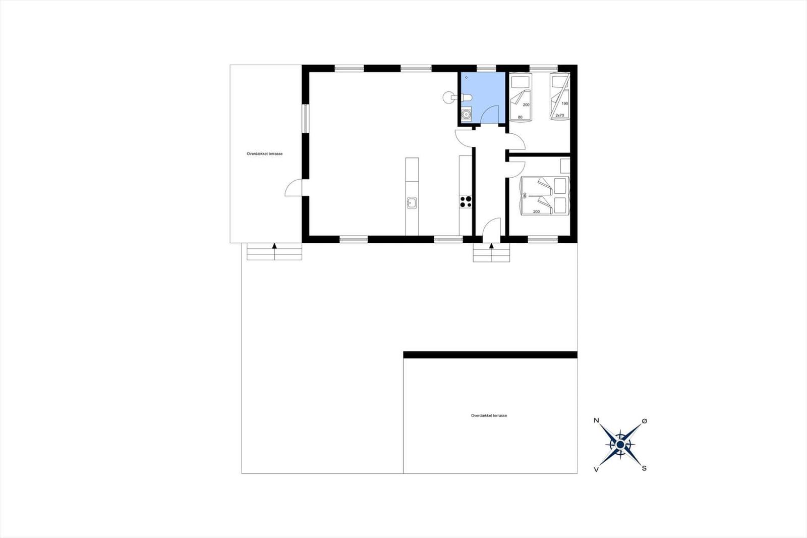 Wohnung mit Küche, Bad, Schlafzimmer und überdachter Terrasse.