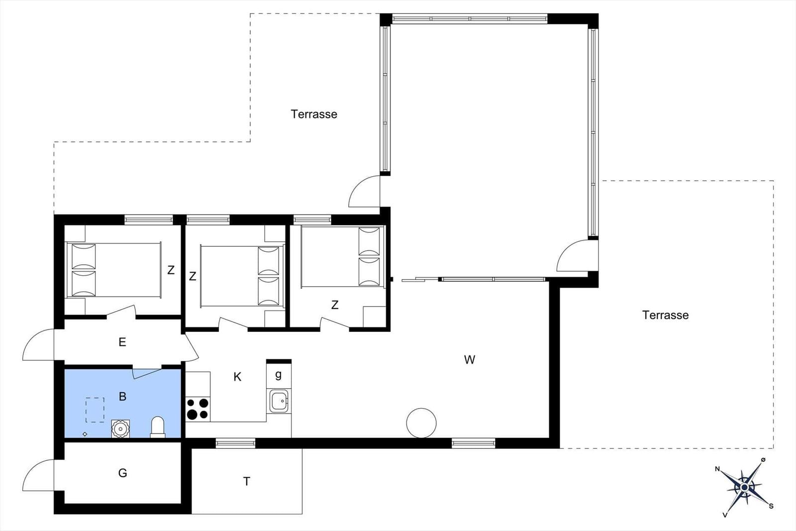 Apartment with three bedrooms, kitchen, and two terraces.
