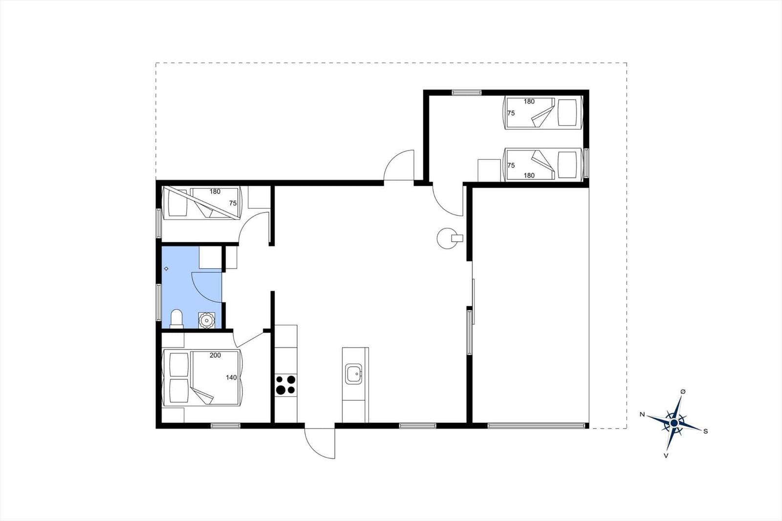 Dieses Apartment hat drei Schlafzimmer, eine Küche und ein Bad.