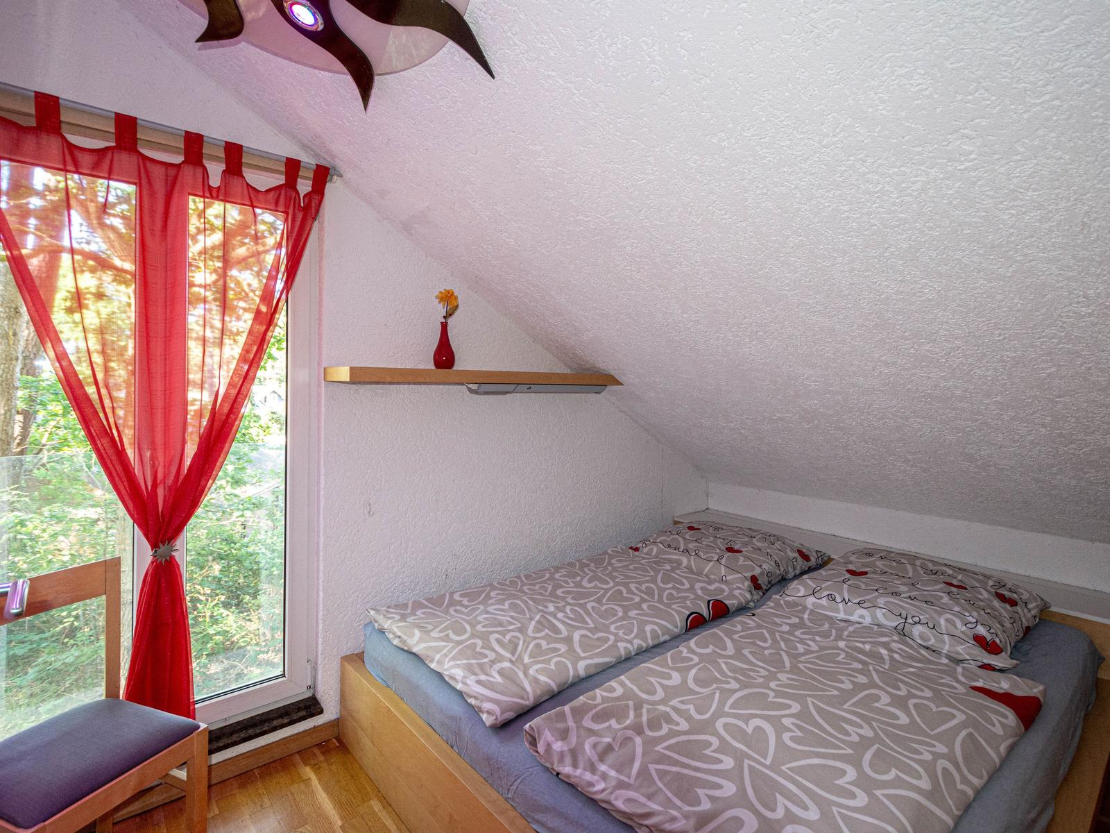 Schlazimmer oben Rechts
