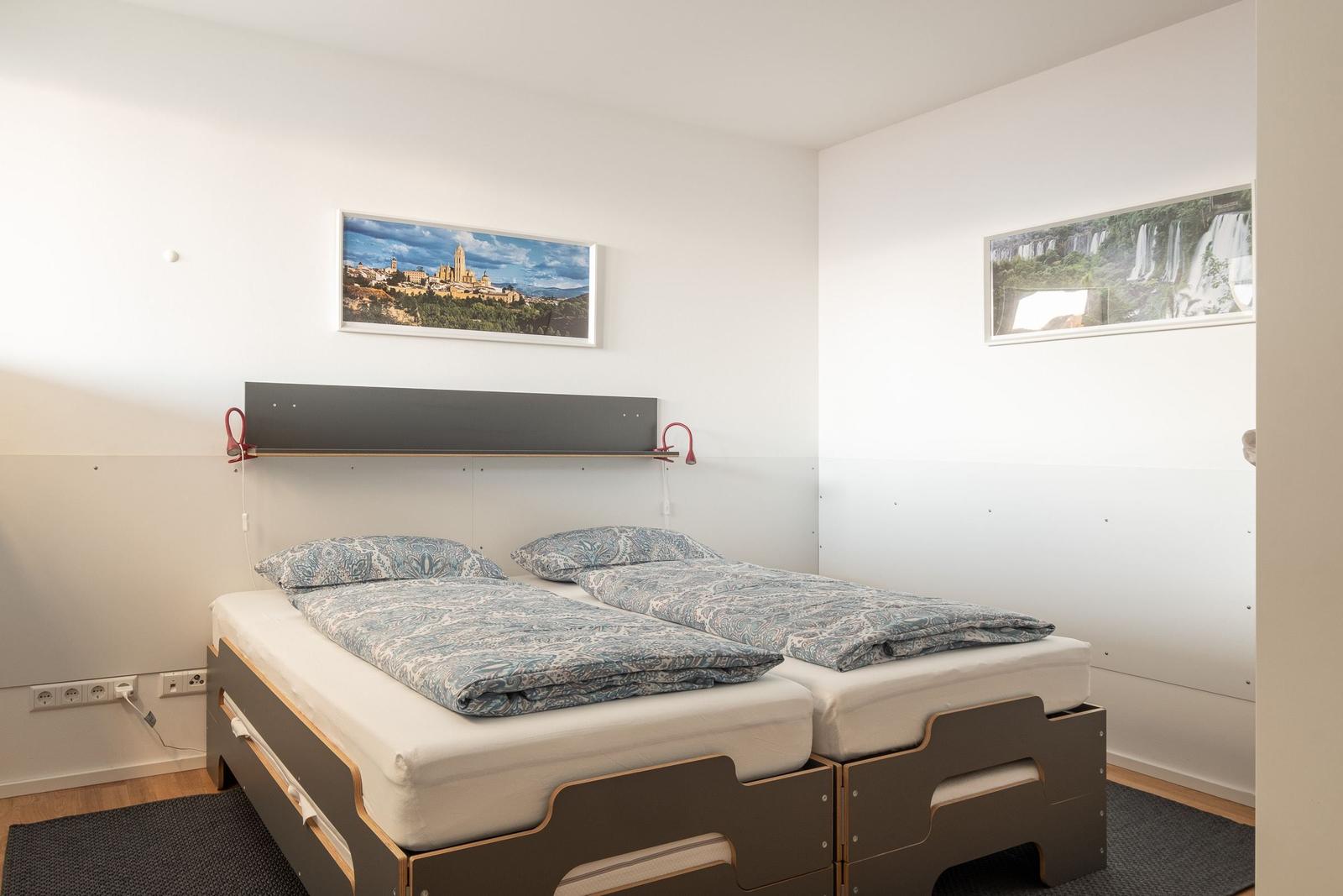 Schlafzimmer 2...