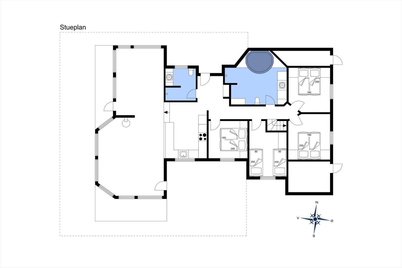 Stueplan zeigt Wohnbereich, Küche, Schlafzimmer und Badezimmer mit Maßen.