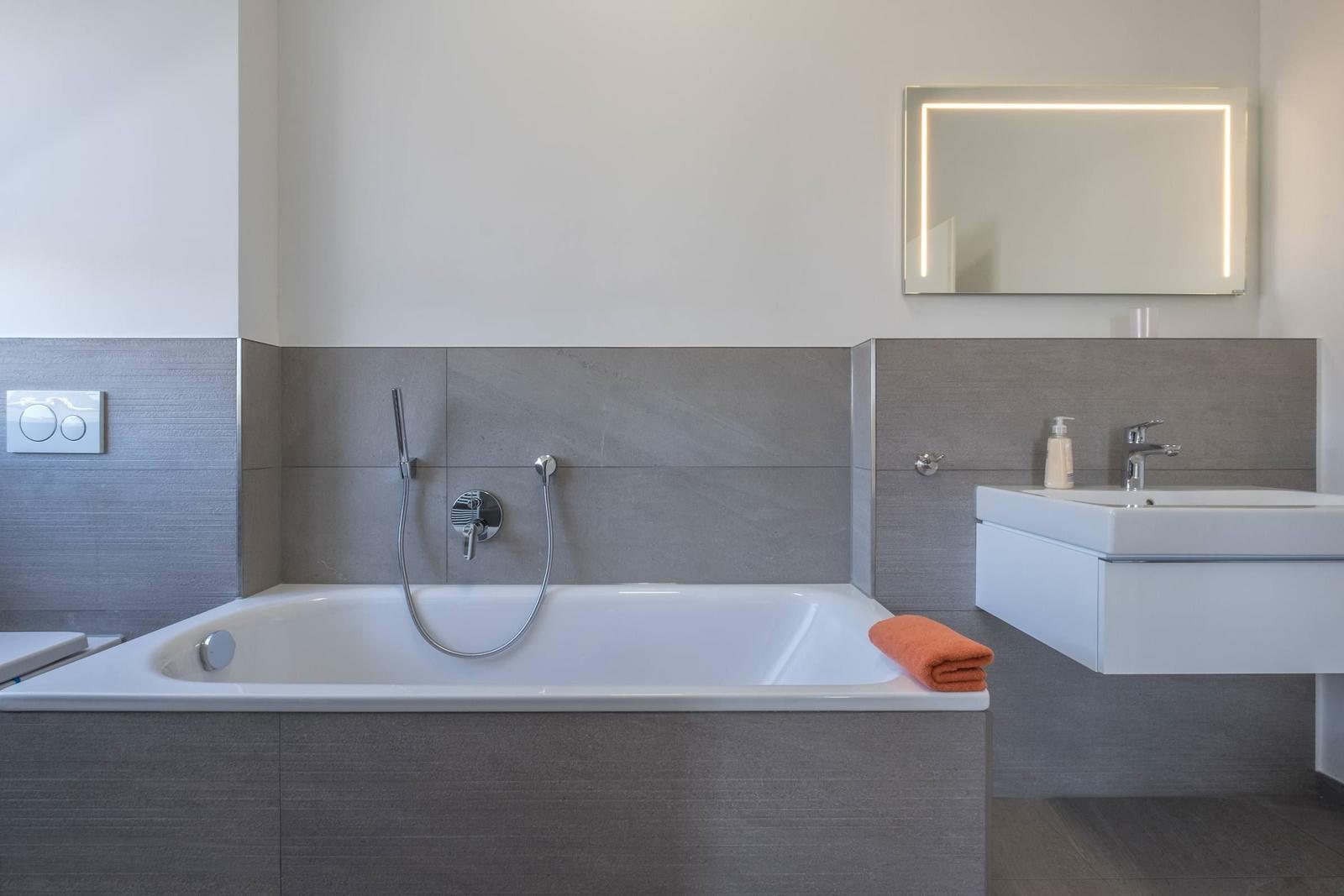 Badezimmer 1...