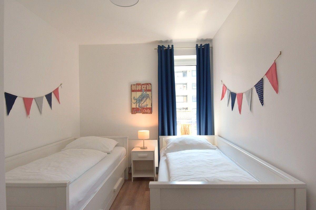 2. Schlafzimmer
