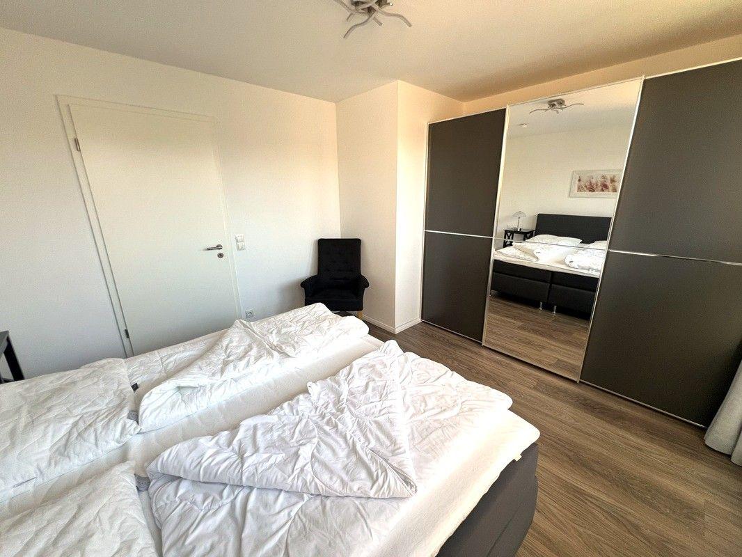 1. Schlafzimmer mit Doppelbett