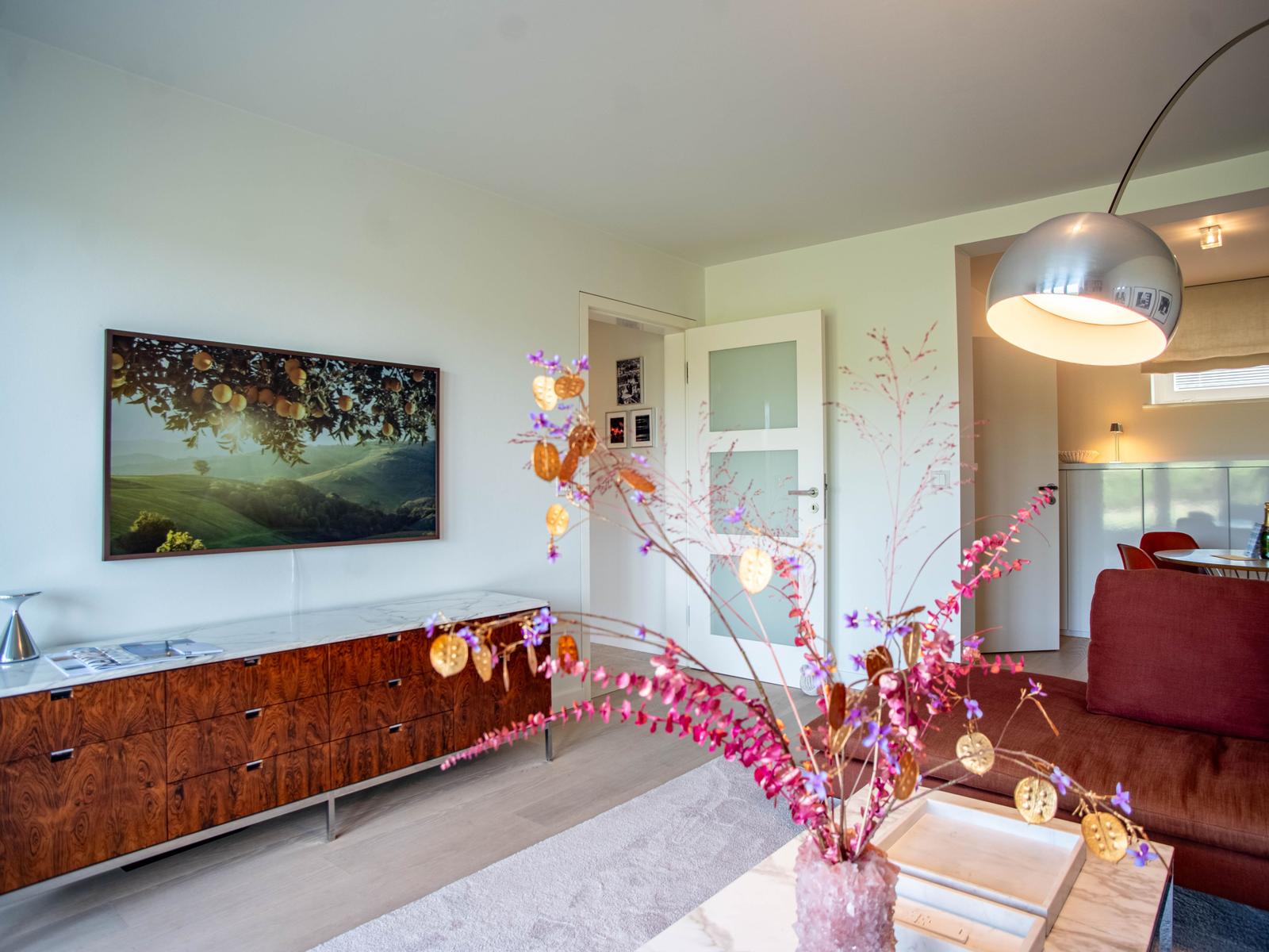 Wohnbereich mit Fernseher