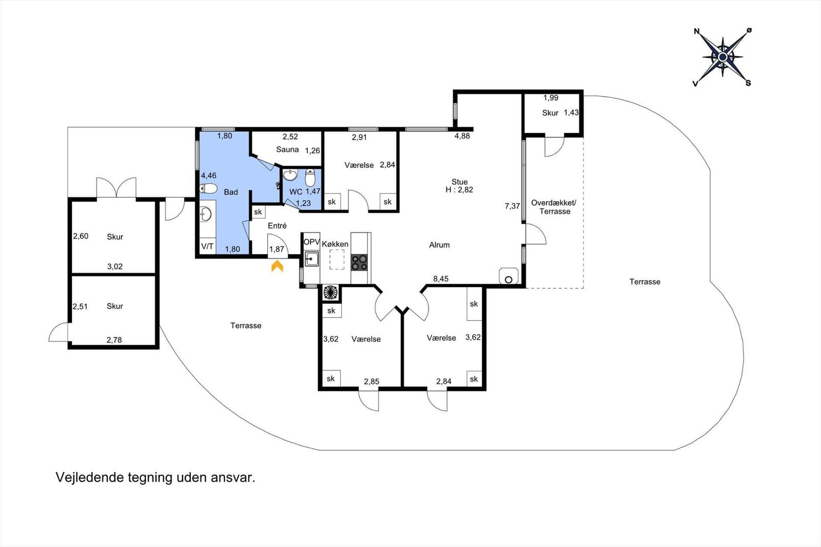 Funktionaler Grundriss mit Sauna, Küche und mehreren Schlafzimmern.