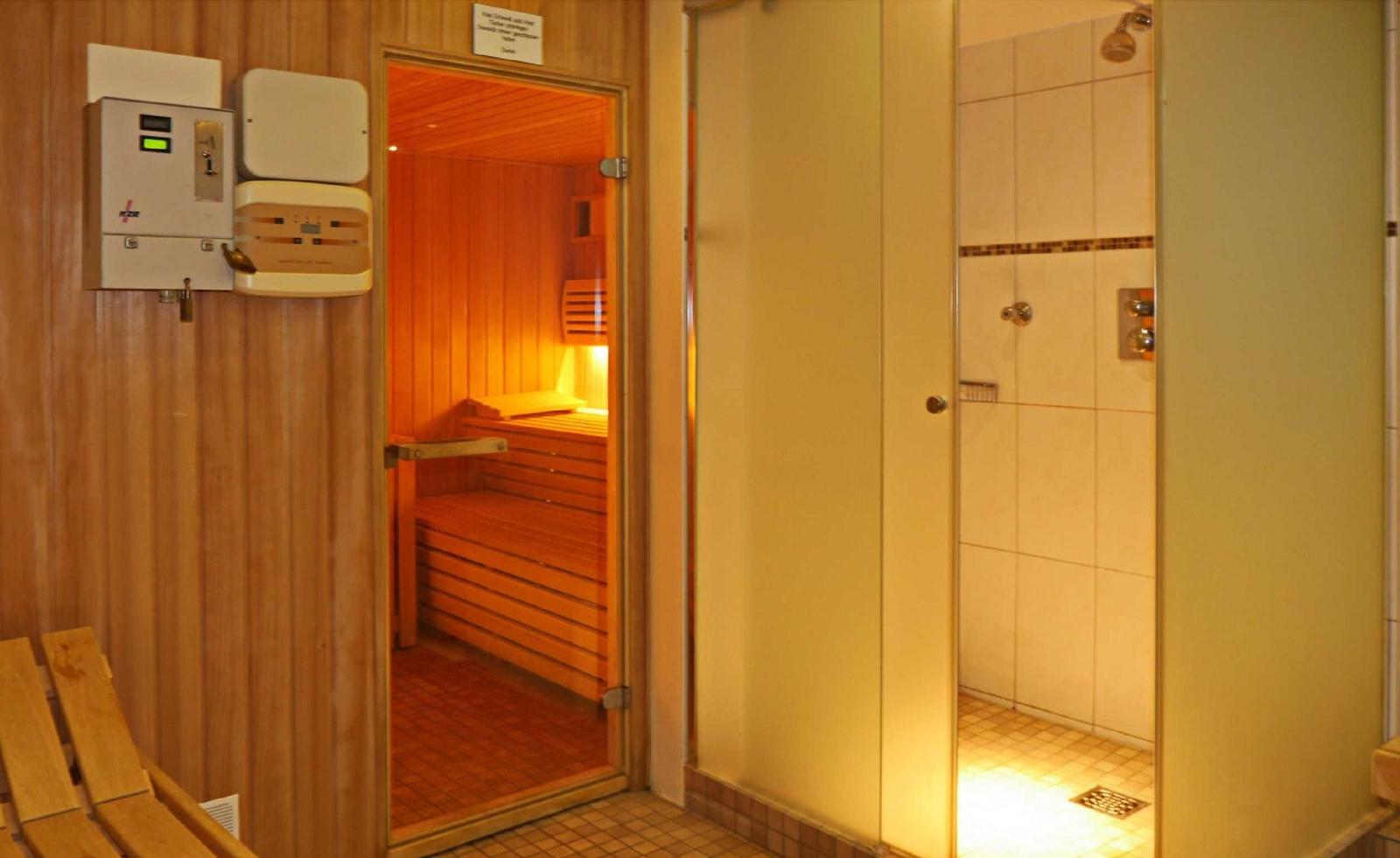 Sauna im Schwimmbad zur Mitbenutzung