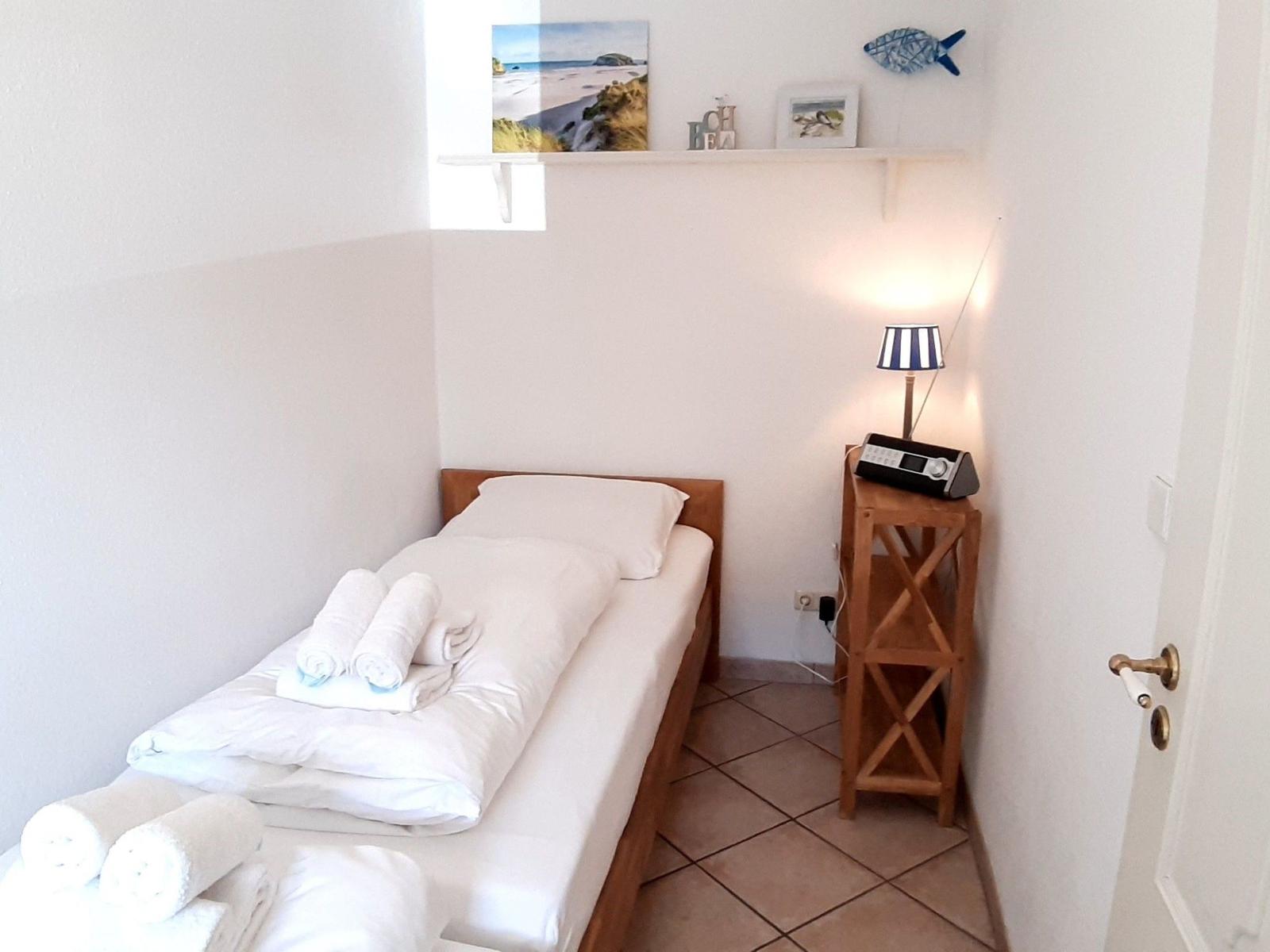 Schlafzimmer mit 2 Einzelbetten