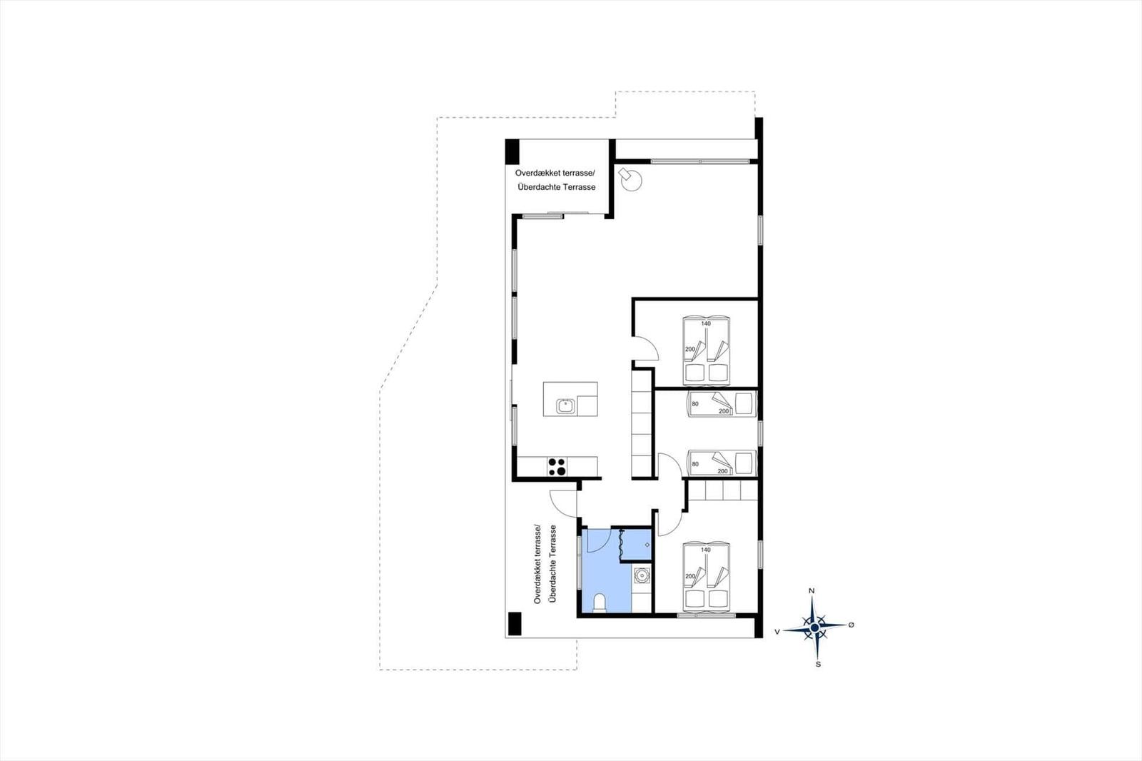 Wohnung mit drei Schlafzimmern, Küche und überdachter Terrasse.