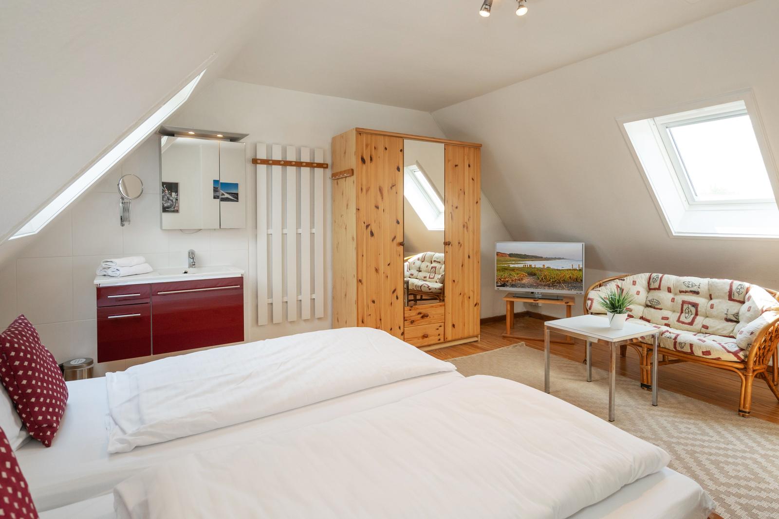 Doppelschlafzimmer (180x200 cm) im DG