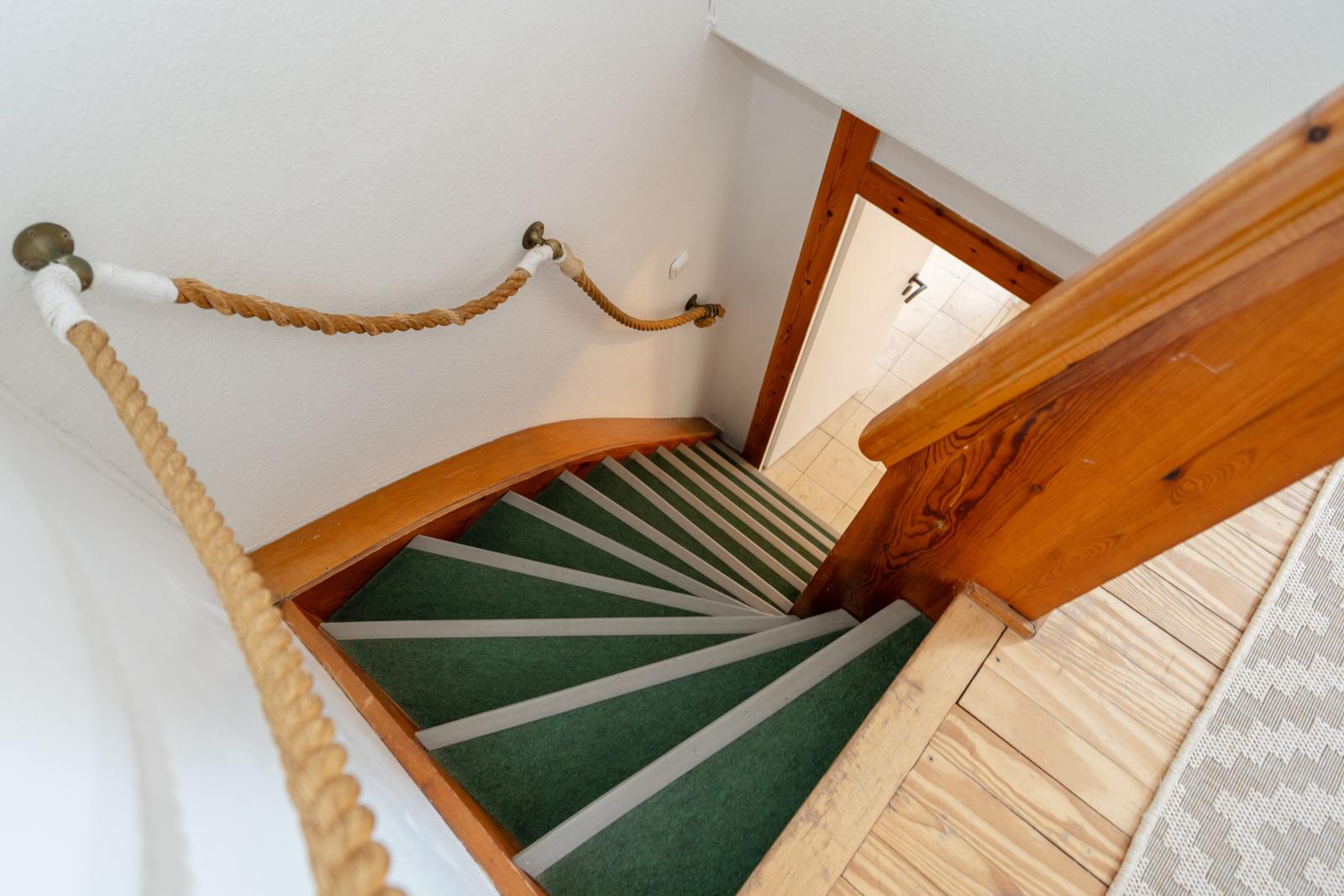 Treppe ins DG
