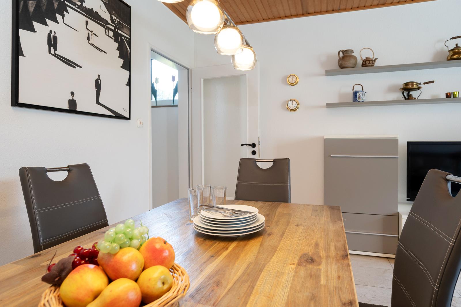 Esstisch im Wohnzimmer