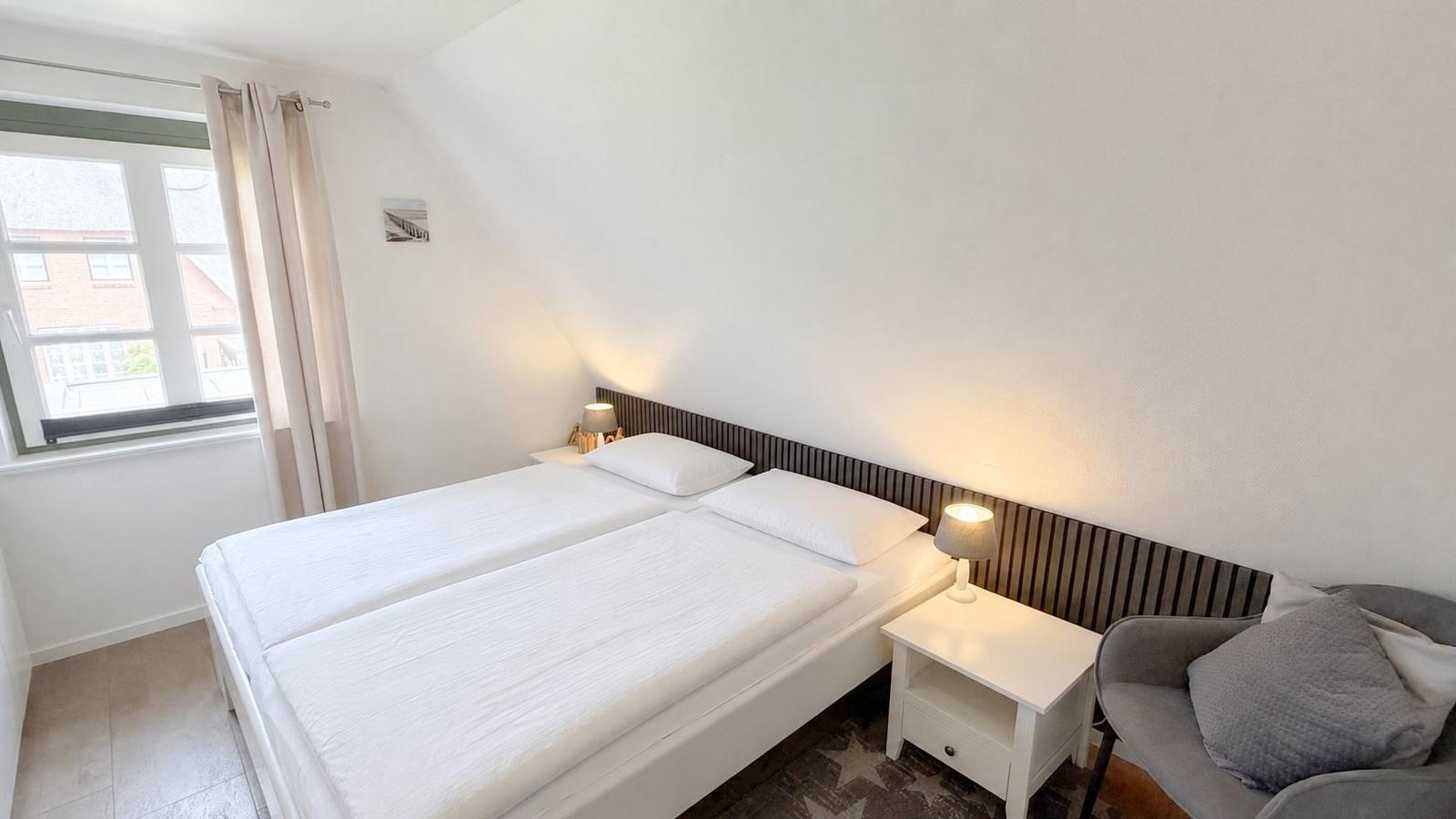 Schlafzimmer 2...