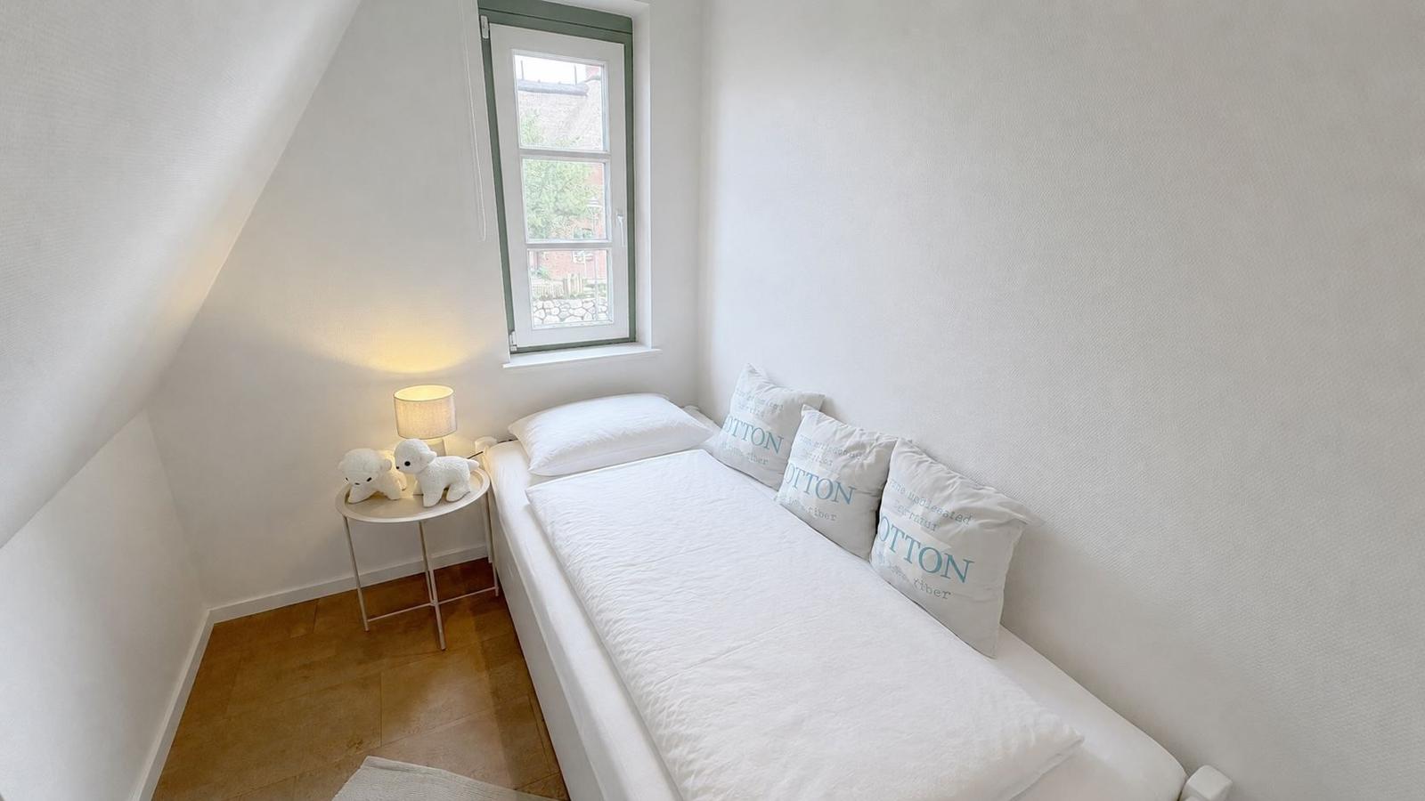 Schlafzimmer 3...