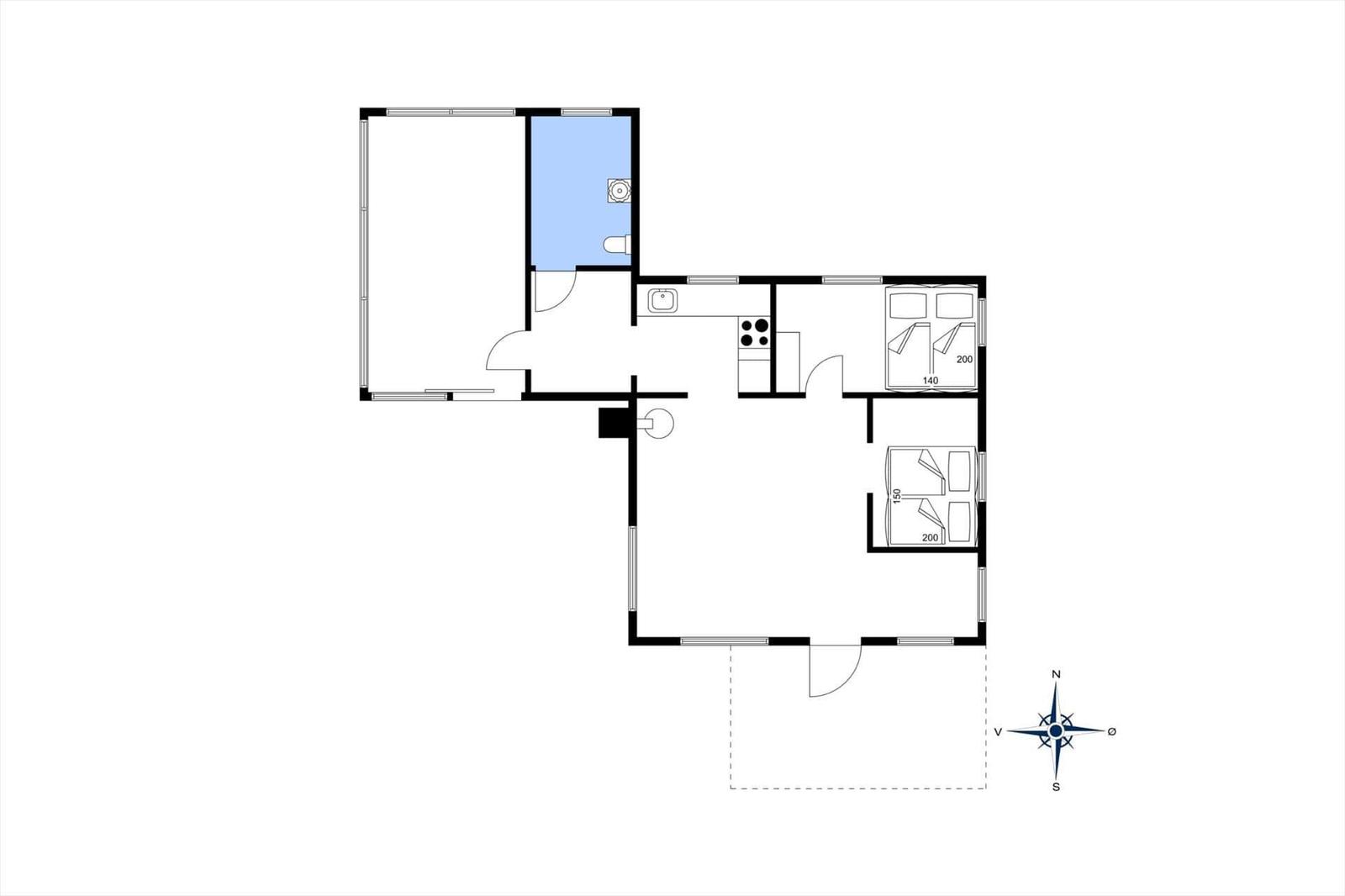 Apartment with two bedrooms, kitchen, and bathroom. Room layout with compass.