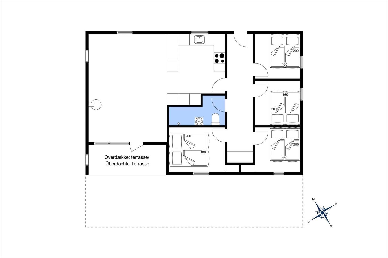 Wohnung mit drei Schlafzimmern, Küche und überdachter Terrasse.