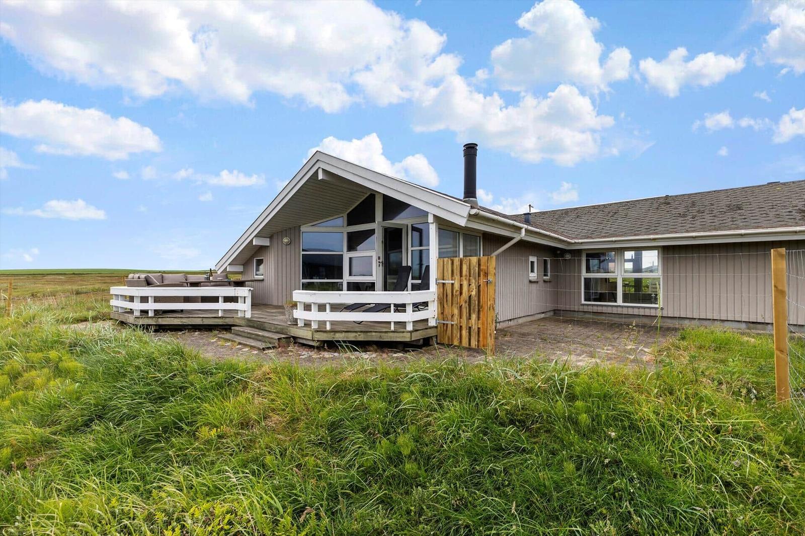 Moderne Ferienhaus mit Terrasse und Grillplatz im Grünen