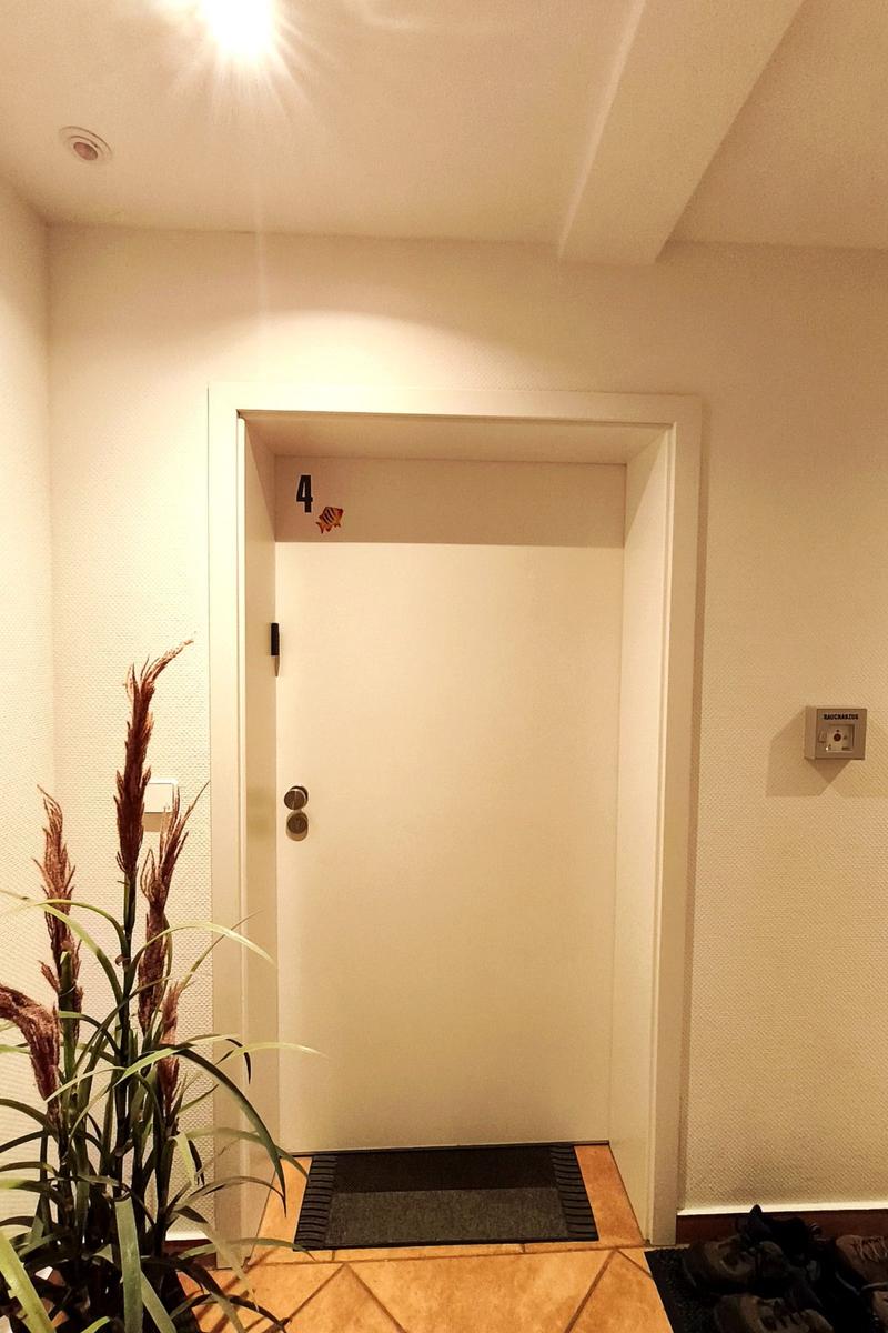 Haupteingang der Ferienwohnung mit direktem Blick in den Flurbereich