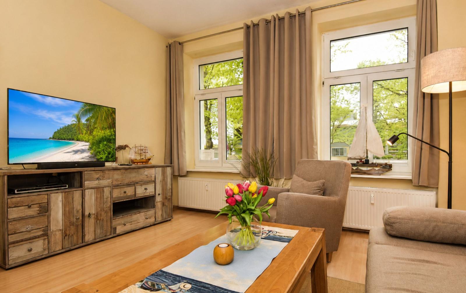 Wohnzimmer mit TV-Ecke