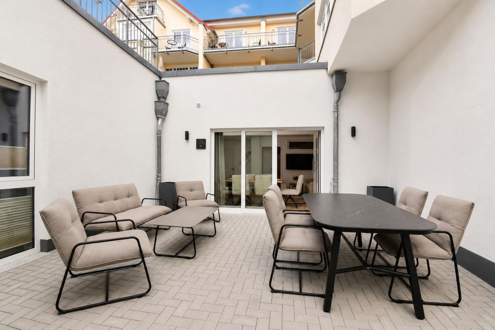 Terrasse mit Blick zur Wohnug