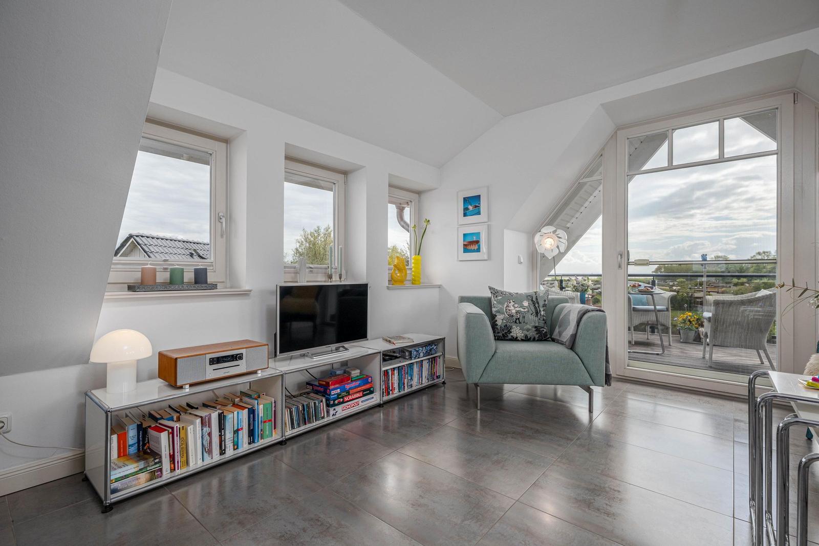 Sideboard mit TV