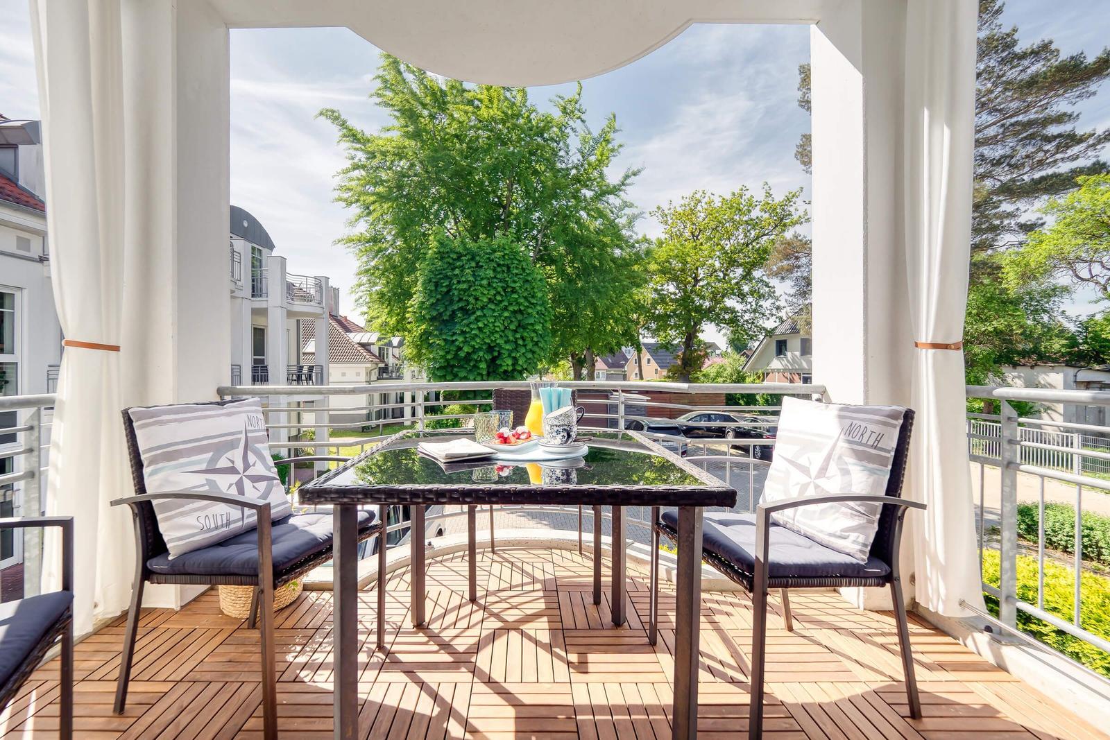 möblierter Südbalkon