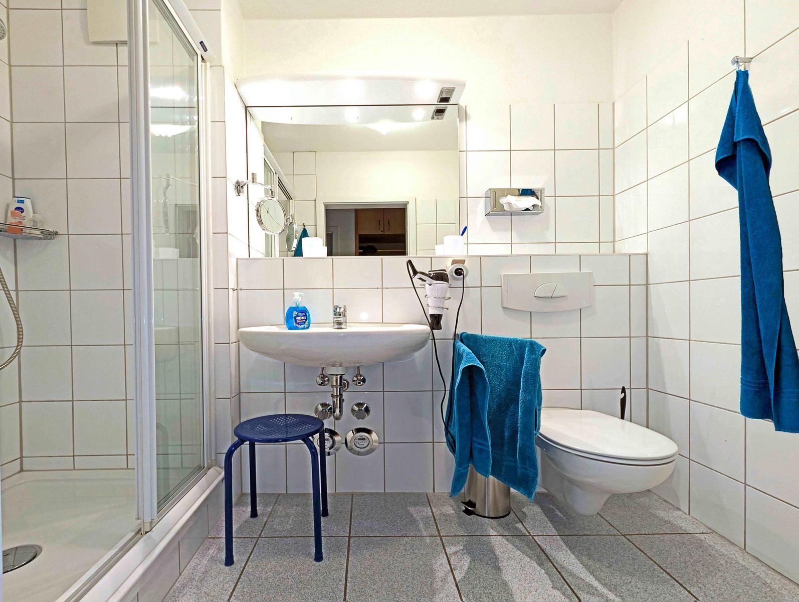 Bad mit Dusche