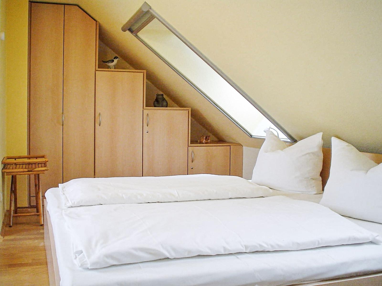 Schlafzimmer mit Doppelbett
