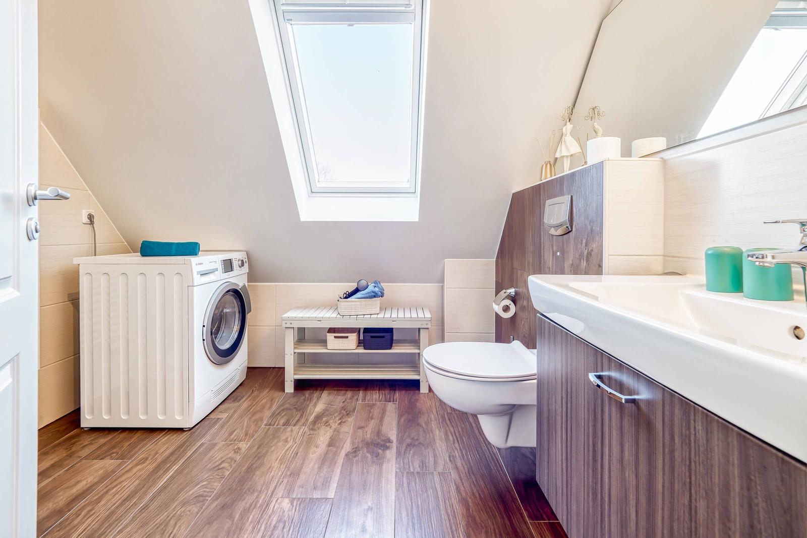 Blick ins Badezimmer