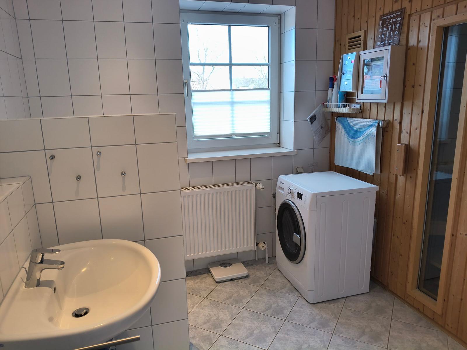 Blick ins Badezimmer