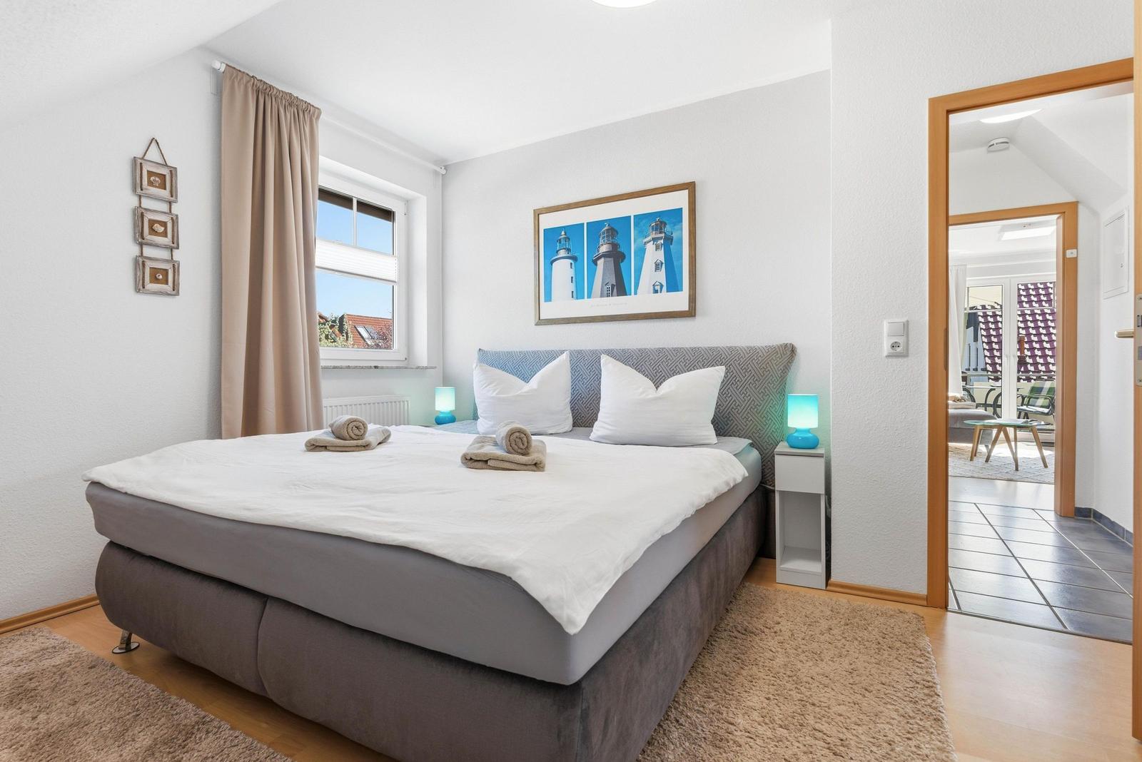 Schlafzimmer mit Doppelbett