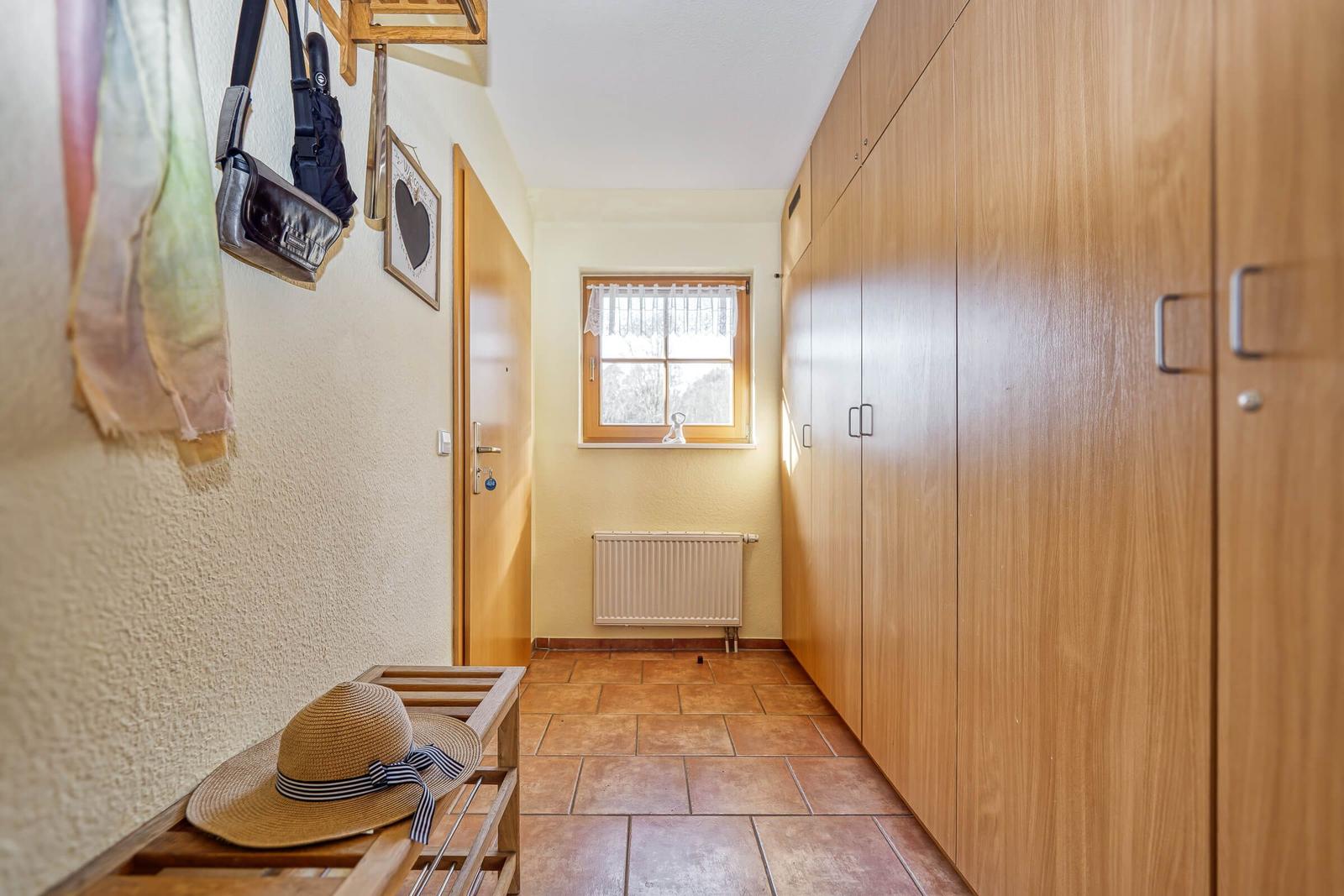 Eingangsbereich mit Garderobe