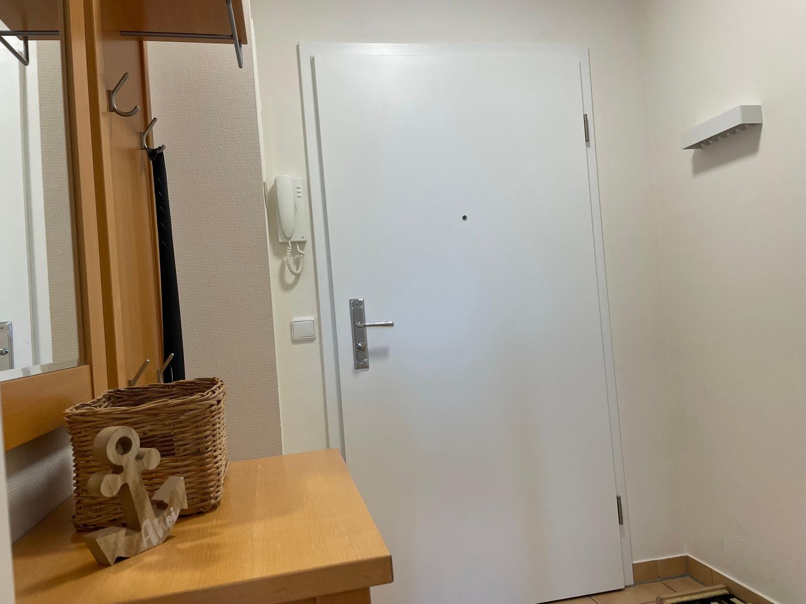 Flur mit Spiegel im kbar36, Hermann-Häcker Straße 42a, Apartment-Residenz Ostseestrand in Kühlungsborn