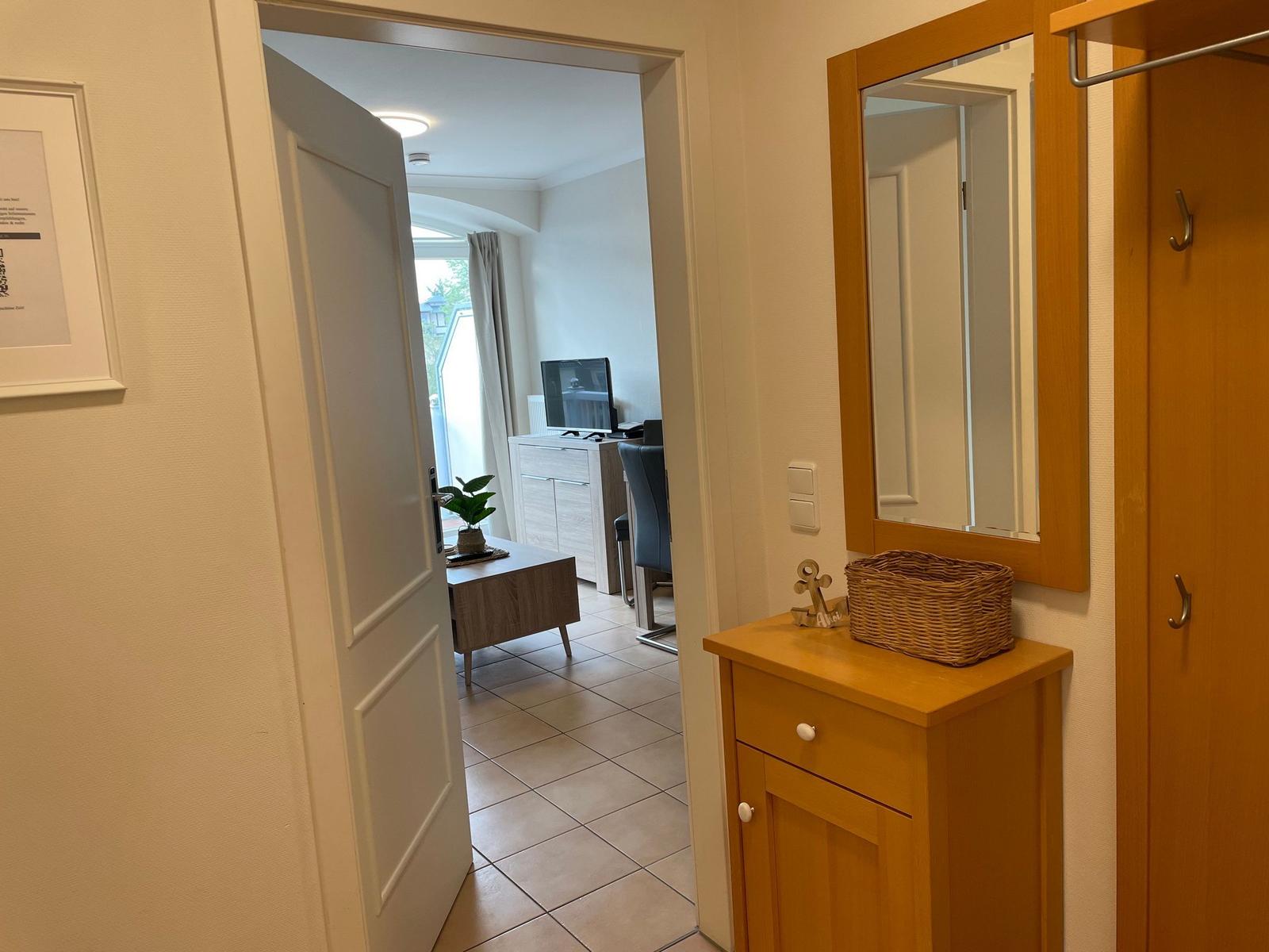 Flur mit Garderobe im kbar36, Hermann-Häcker Straße 42a, Apartment-Residenz Ostseestrand in Kühlungsborn