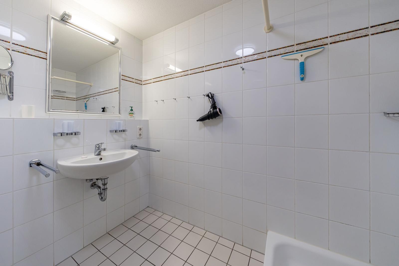 Badezimmer mit Dusche im sihi220, Hus Inselkieker, Mellumweg 6b in Schillig