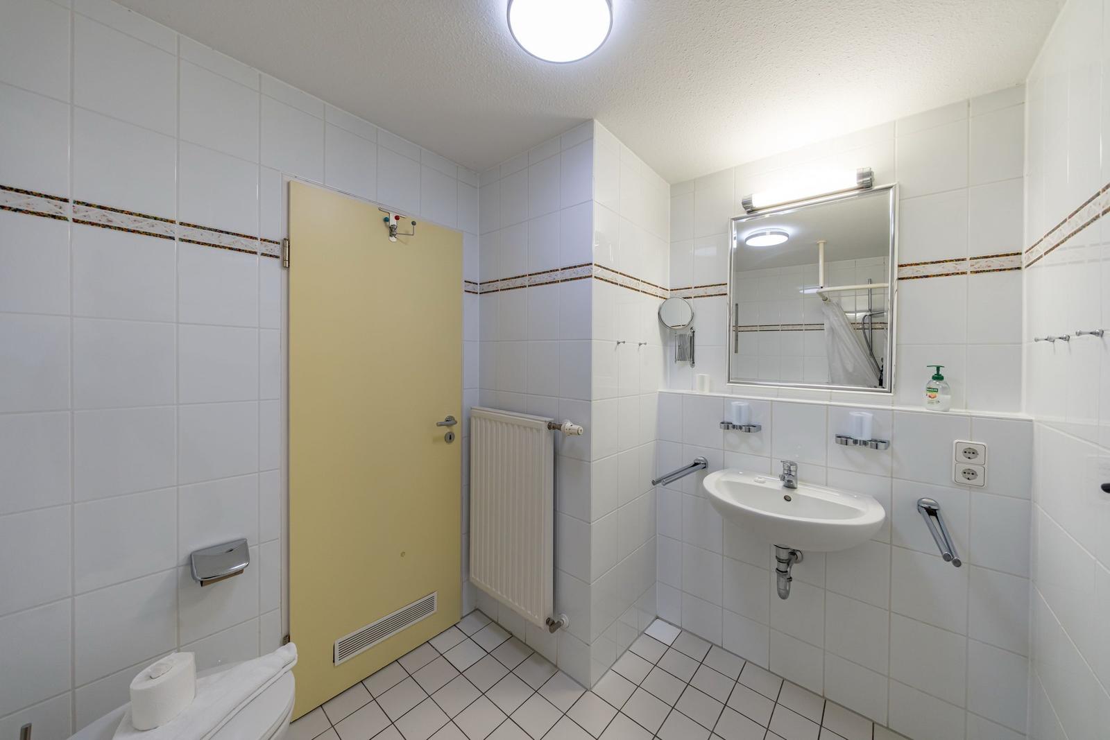 Badezimmer mit Dusche im sihi220, Hus Inselkieker, Mellumweg 6b in Schillig