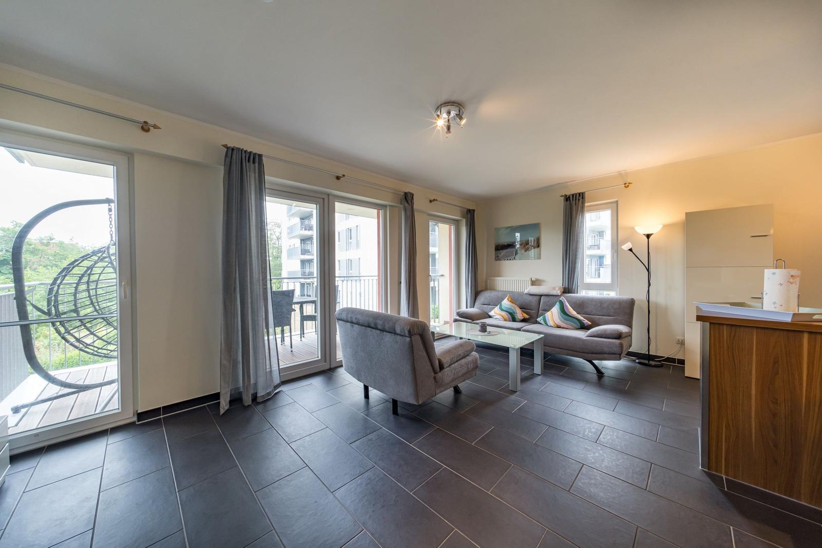 Wohn-Essbereich mit Sitzgelegenheit im sinf51-1-S, Nordsee-Resort Friesland, Mellumweg 1 in Schillig