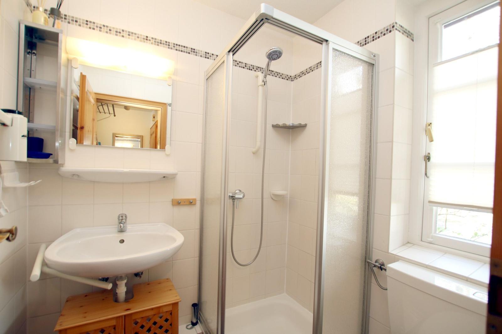 Bad im EG mit Dusche/WC