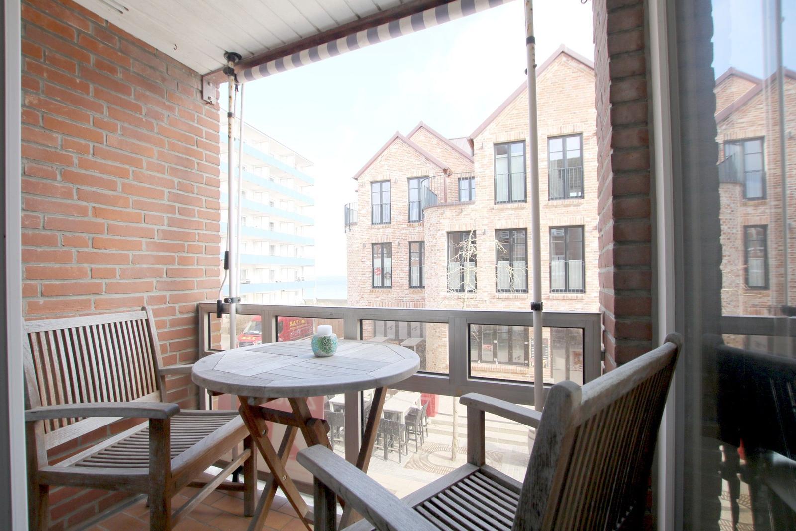Ostbalkon mit eingeschränktem Meerblick