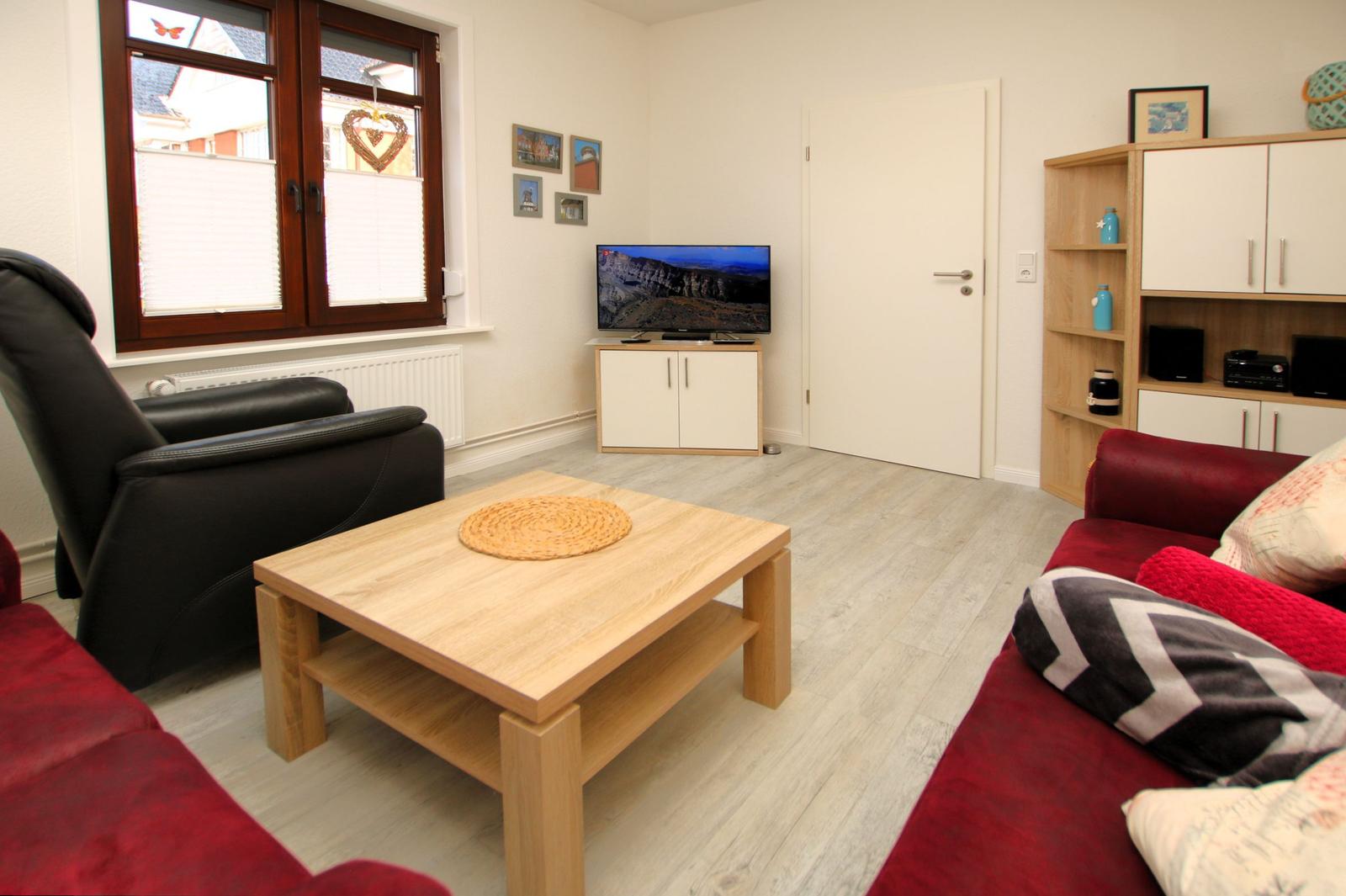 gemütliche Sitzecke mit TV