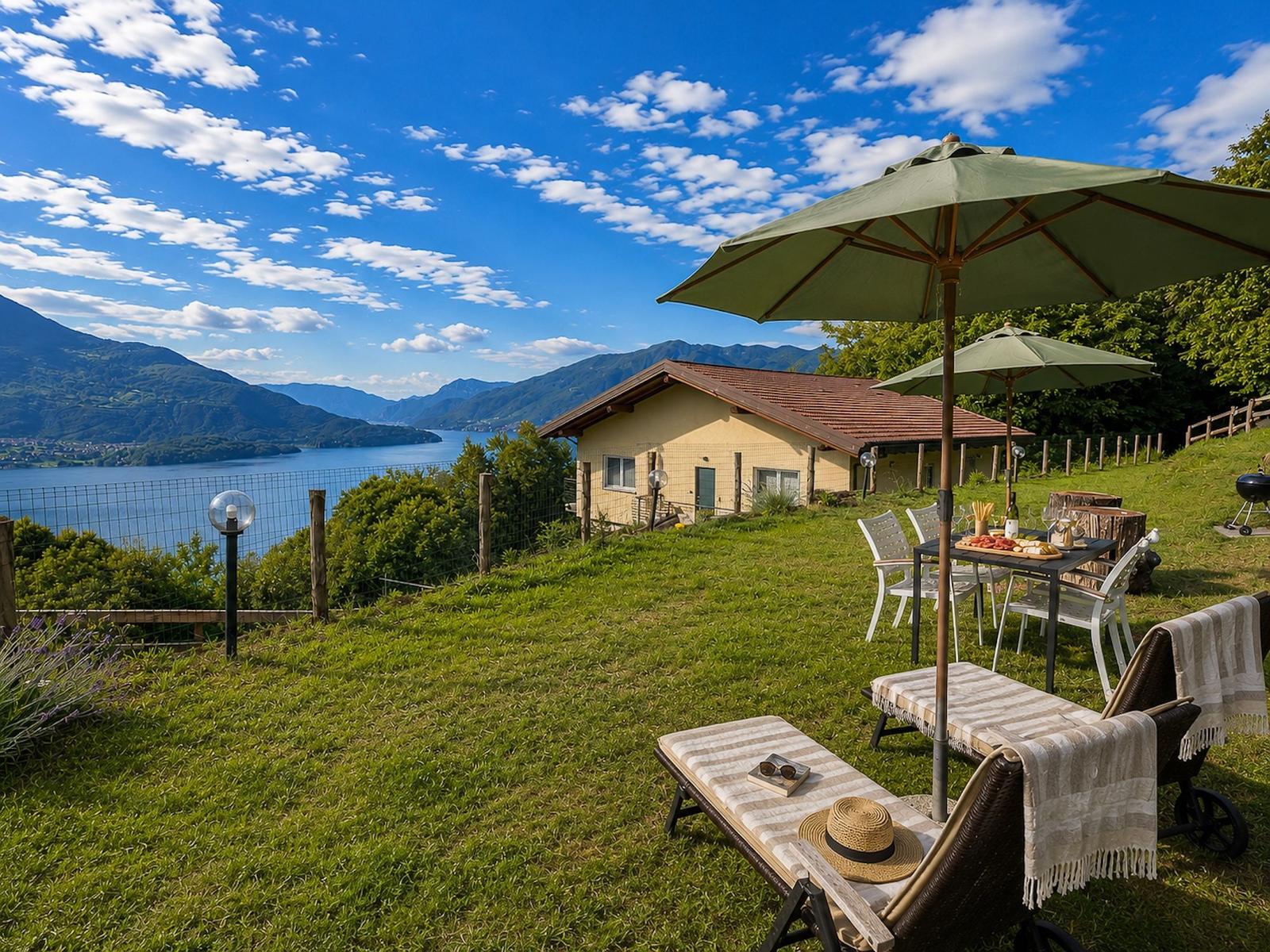 Garten mit Blick auf den Comer See