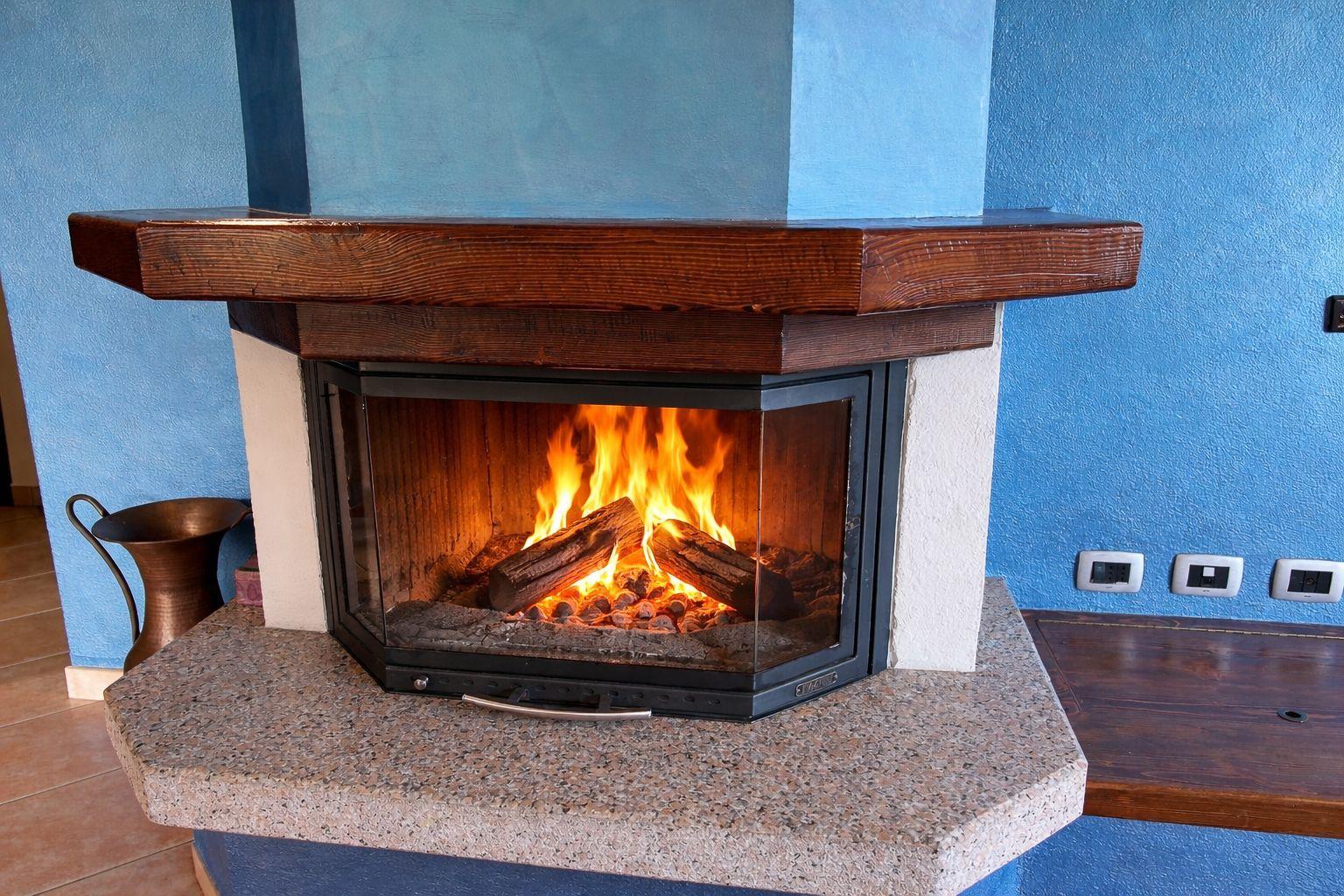 warmer Kamin für atmosphärische Abende